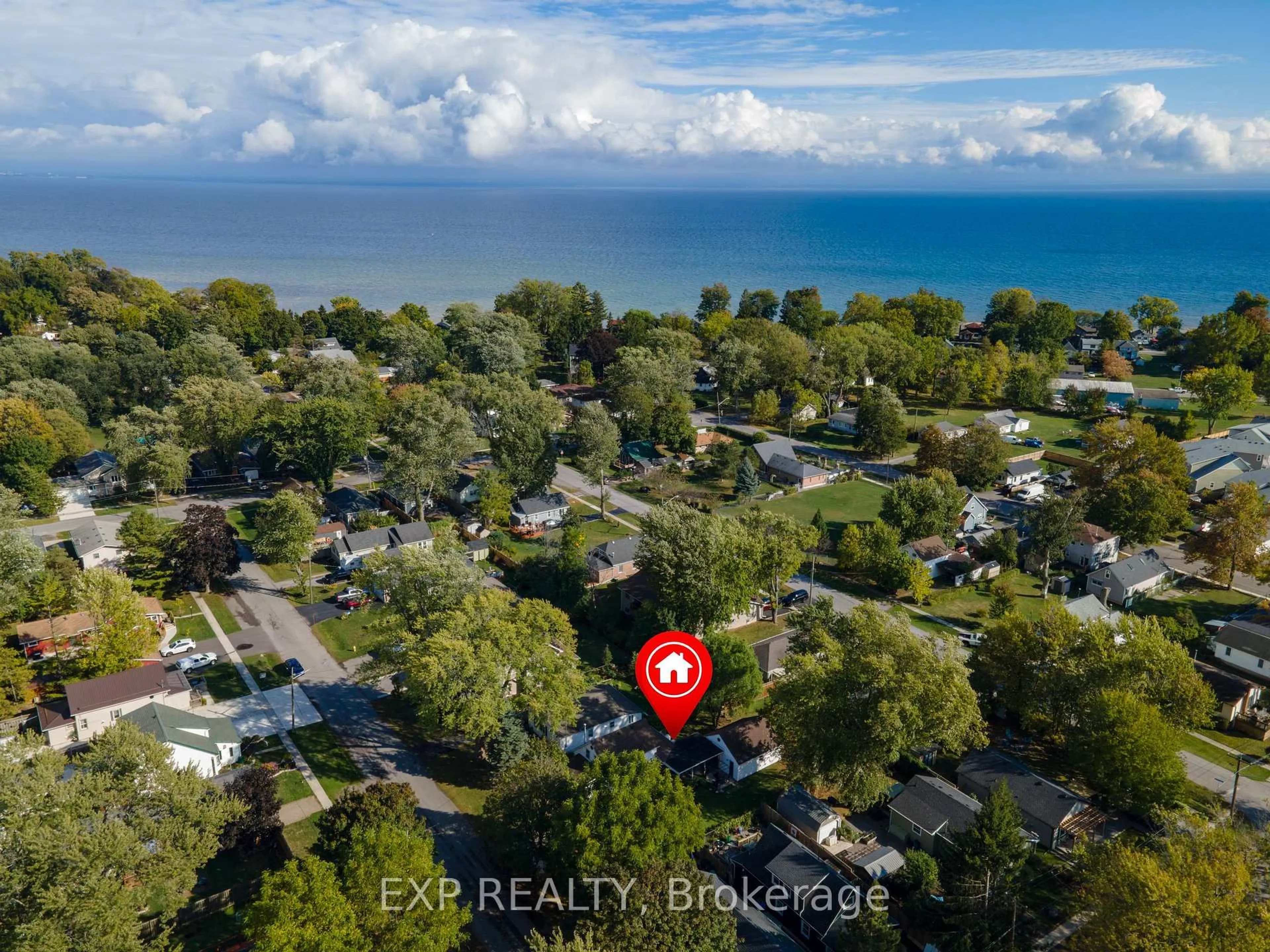 A pic from outside/outdoor area/front of a property/back of a property/a pic from drone, water/lake/river/ocean view for 3791 Fairfield Ave, Fort Erie Ontario L0S 1B0