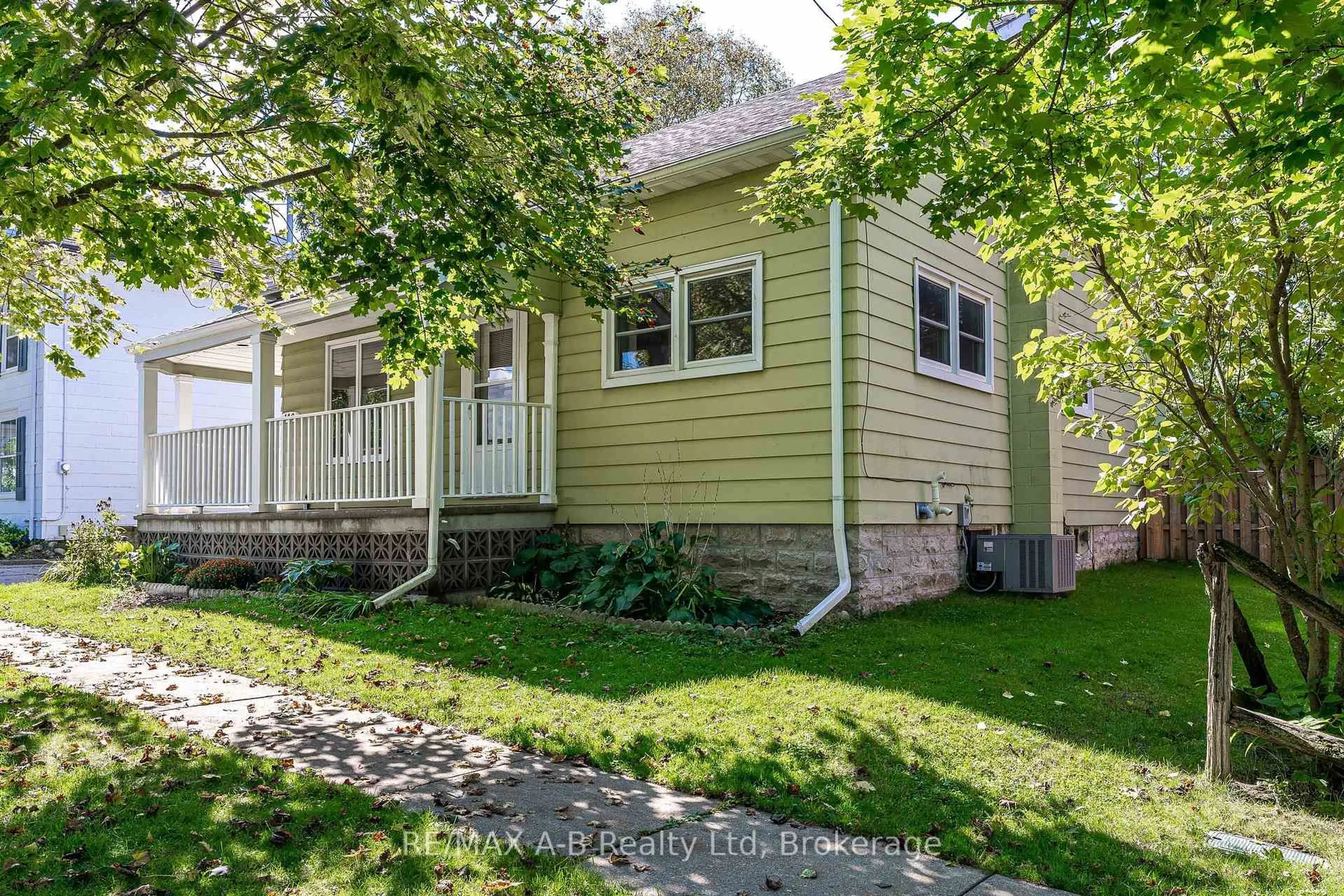 Home with vinyl exterior material, street for 146 Church St, St. Marys Ontario N4X 1A0