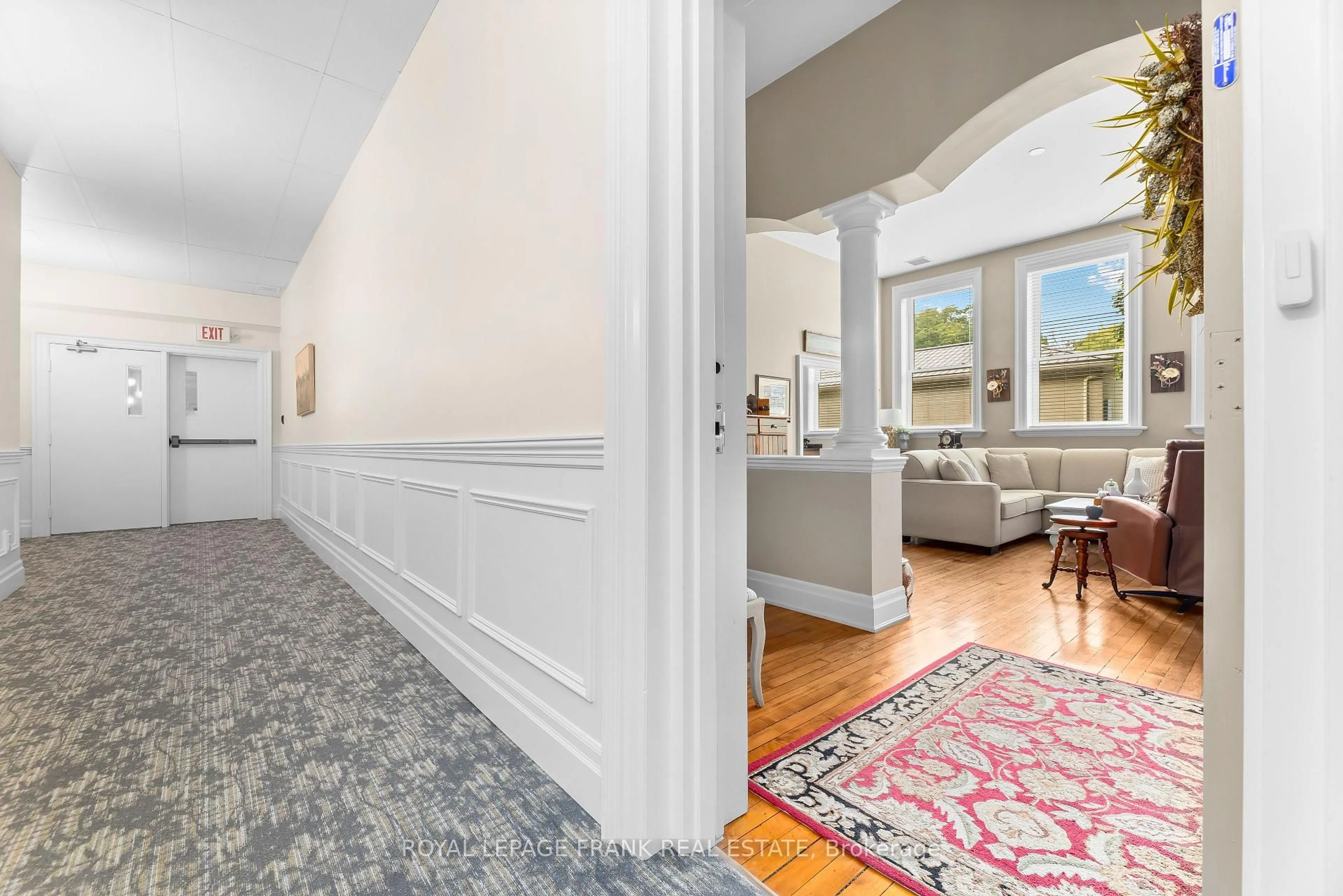 Indoor entryway for 72 Pine St #202, Port Hope Ontario L1A 3G8
