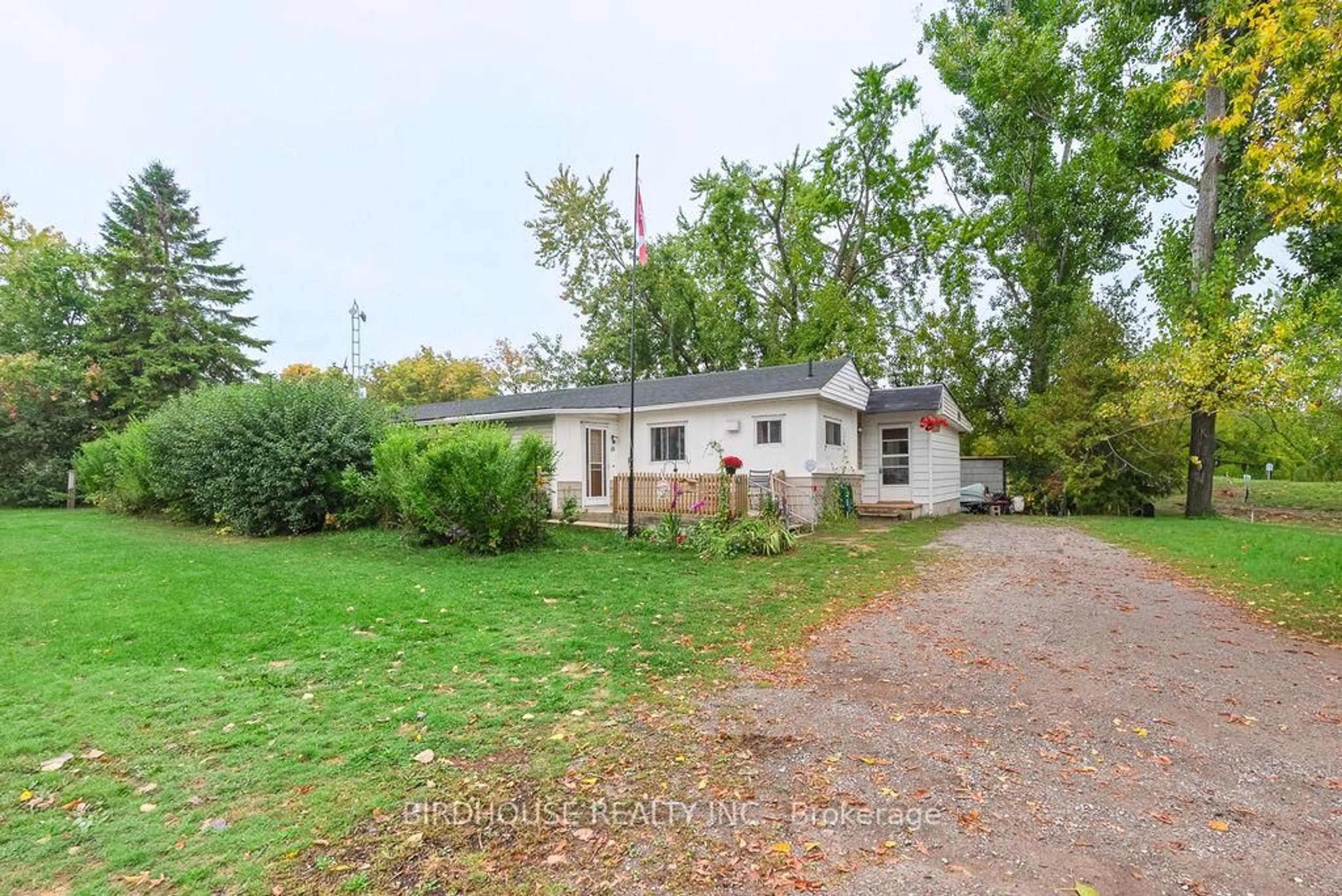 A pic from outside/outdoor area/front of a property/back of a property/a pic from drone, street for 10 Driftwood Cres, Kawartha Lakes Ontario K9V 0K1
