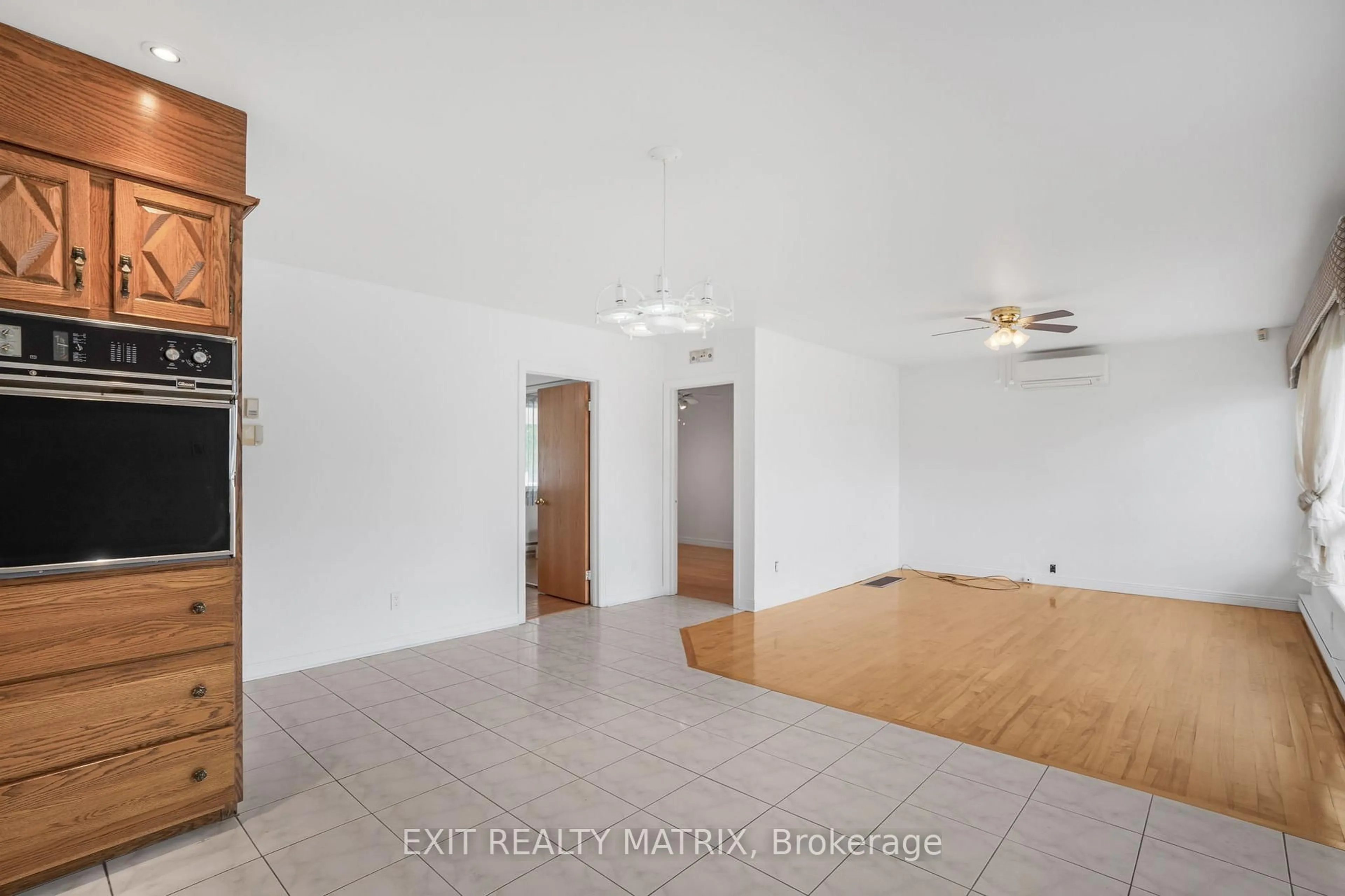 A pic of a room for 323 Longueuil St, Champlain Ontario K0B 1K0