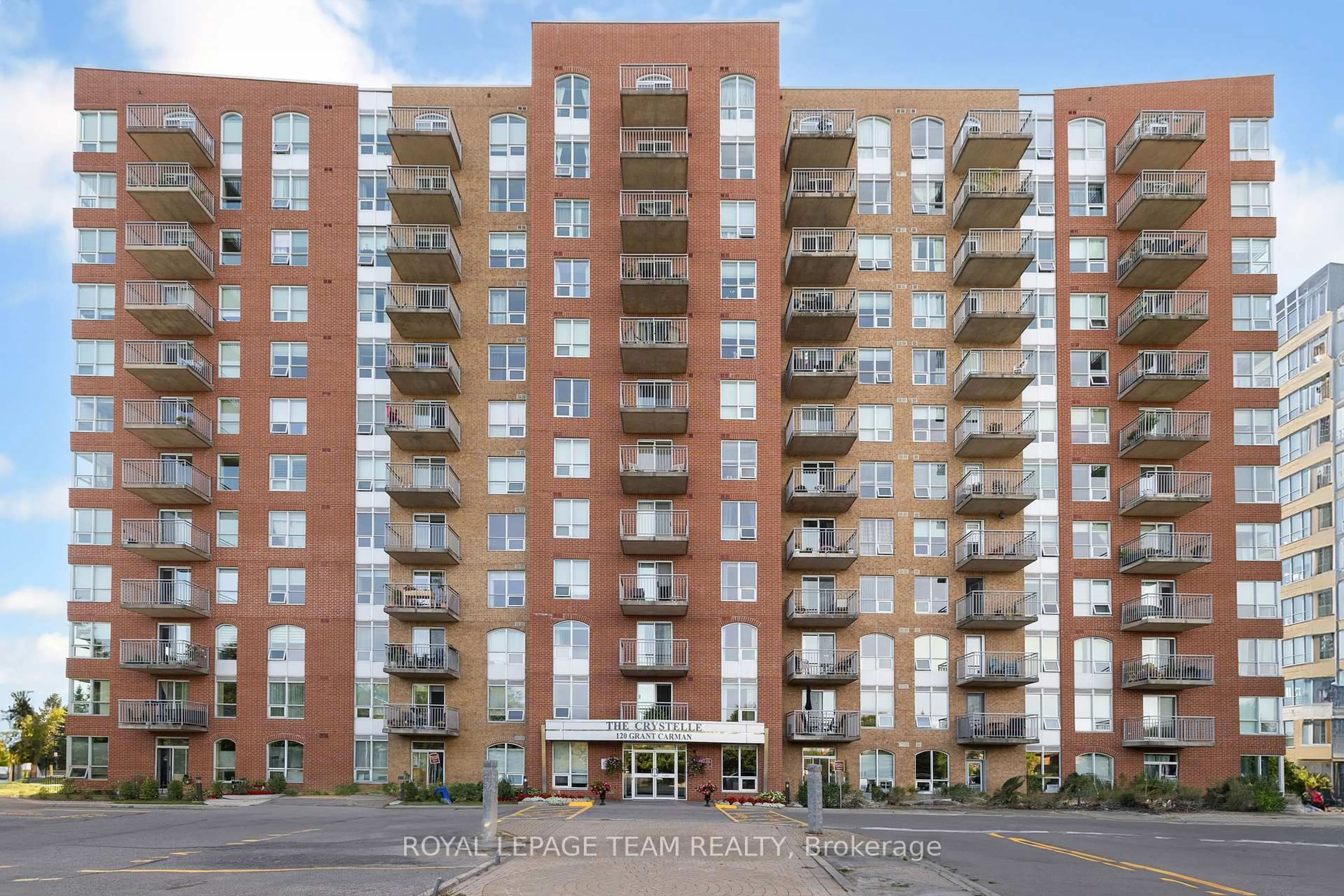 Unknown for 120 Grant Carman Dr #901, Ottawa Ontario K2E 1C8