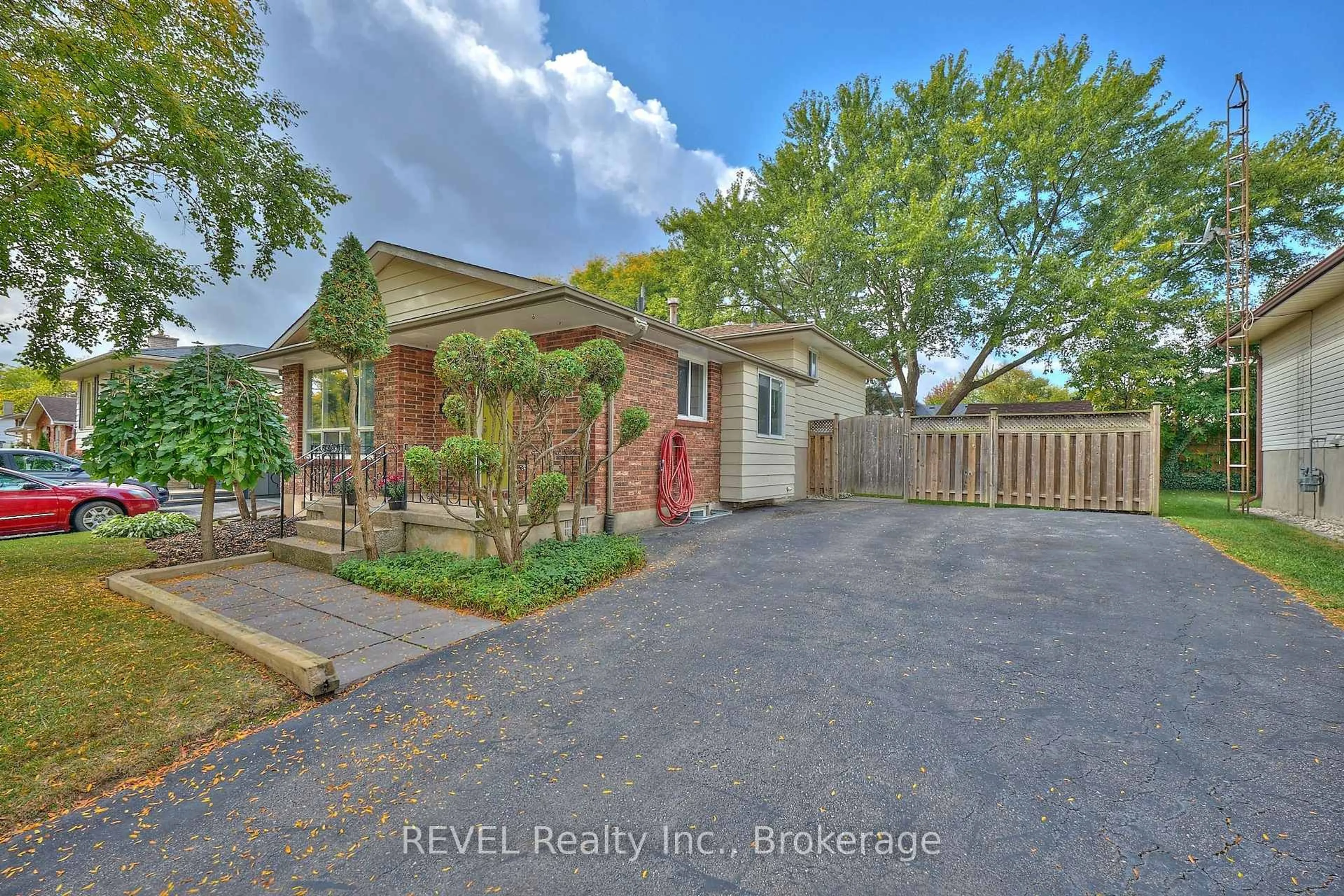 Unknown for 6237 Monterey Ave, Niagara Falls Ontario L2H 2A5