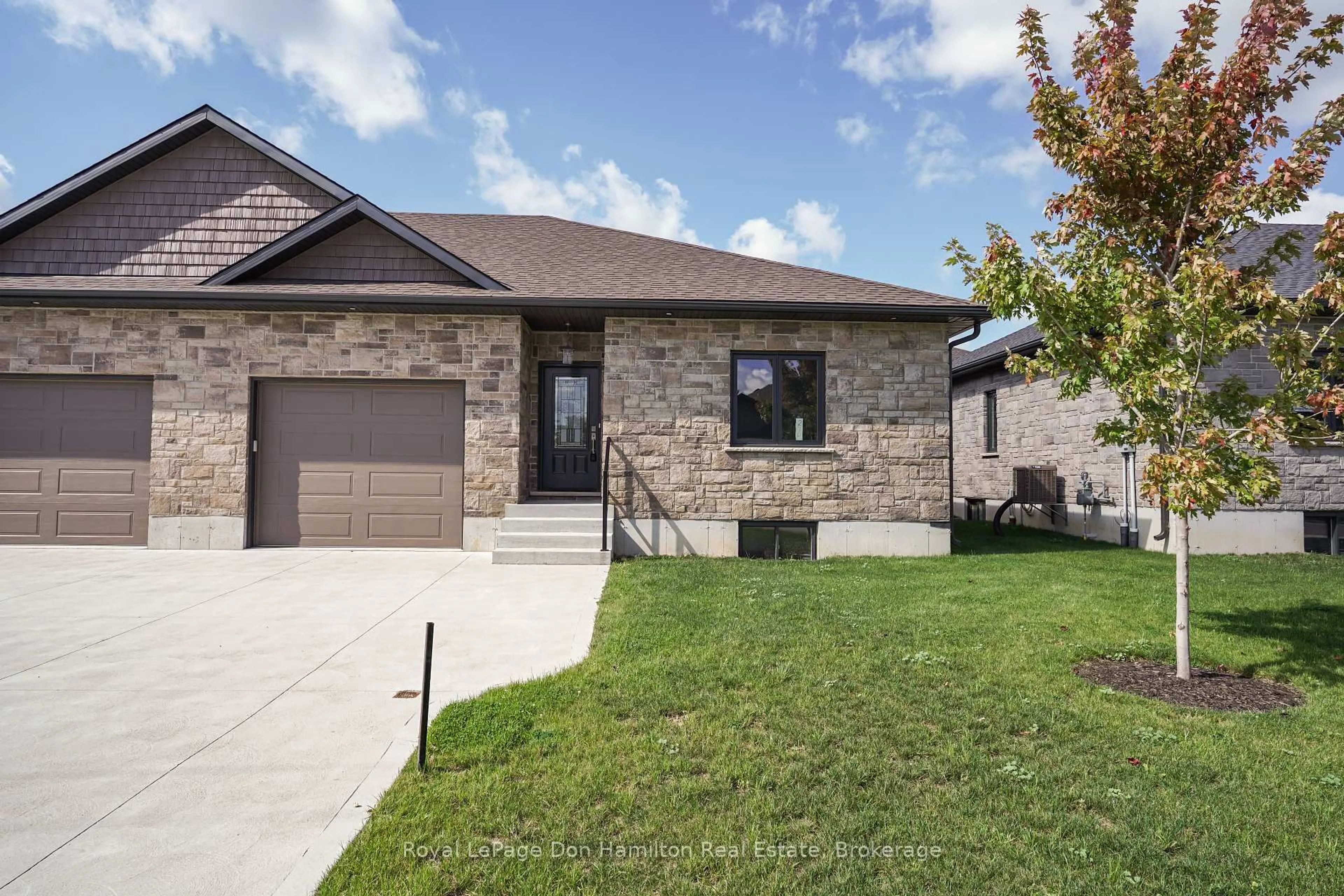Home with brick exterior material, street for 274 Queen St, North Perth Ontario N0G 1B0