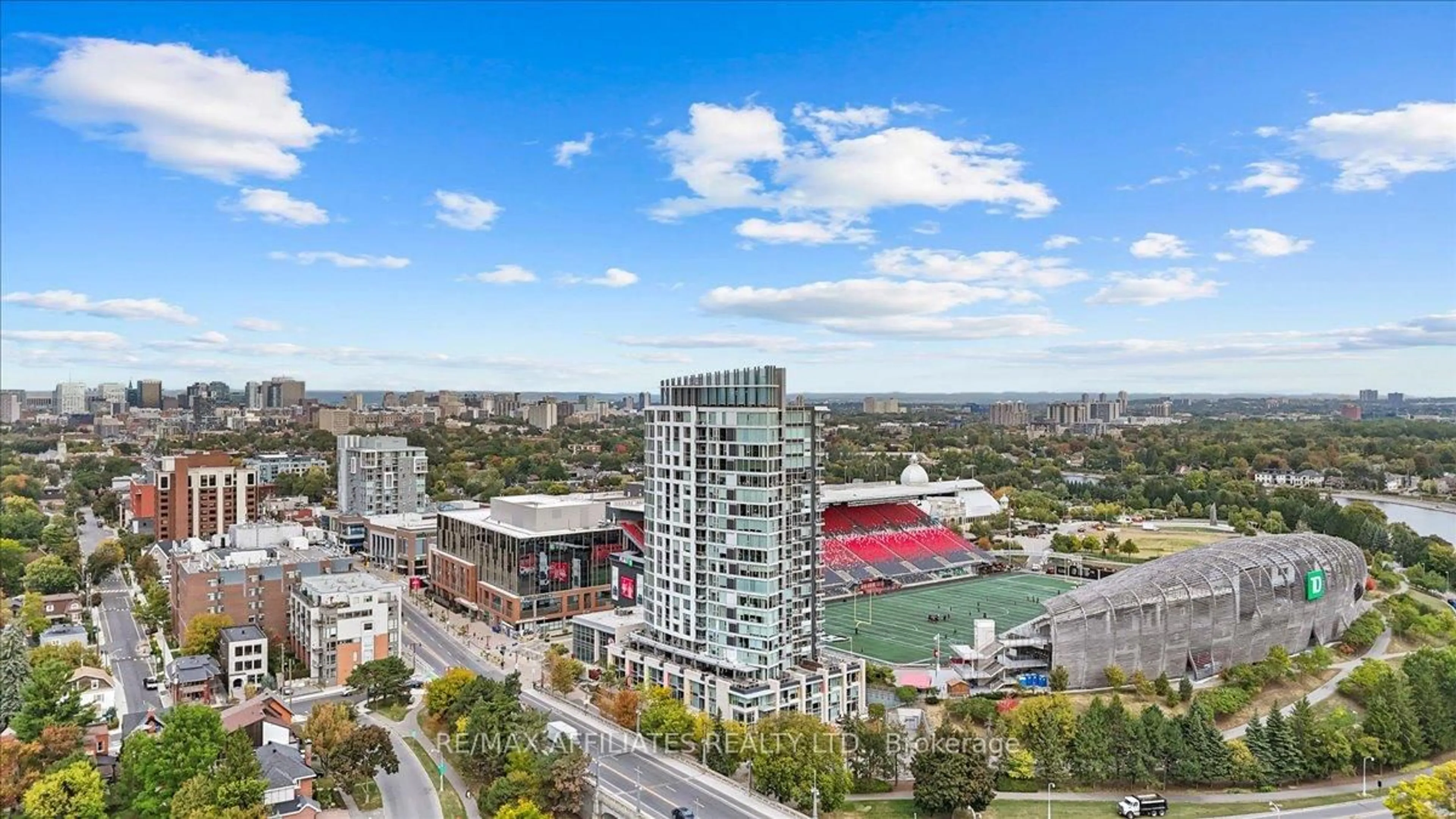 A pic from outside/outdoor area/front of a property/back of a property/a pic from drone, city buildings view from balcony for 1035 Bank St #406, Ottawa Ontario K1S 3W9
