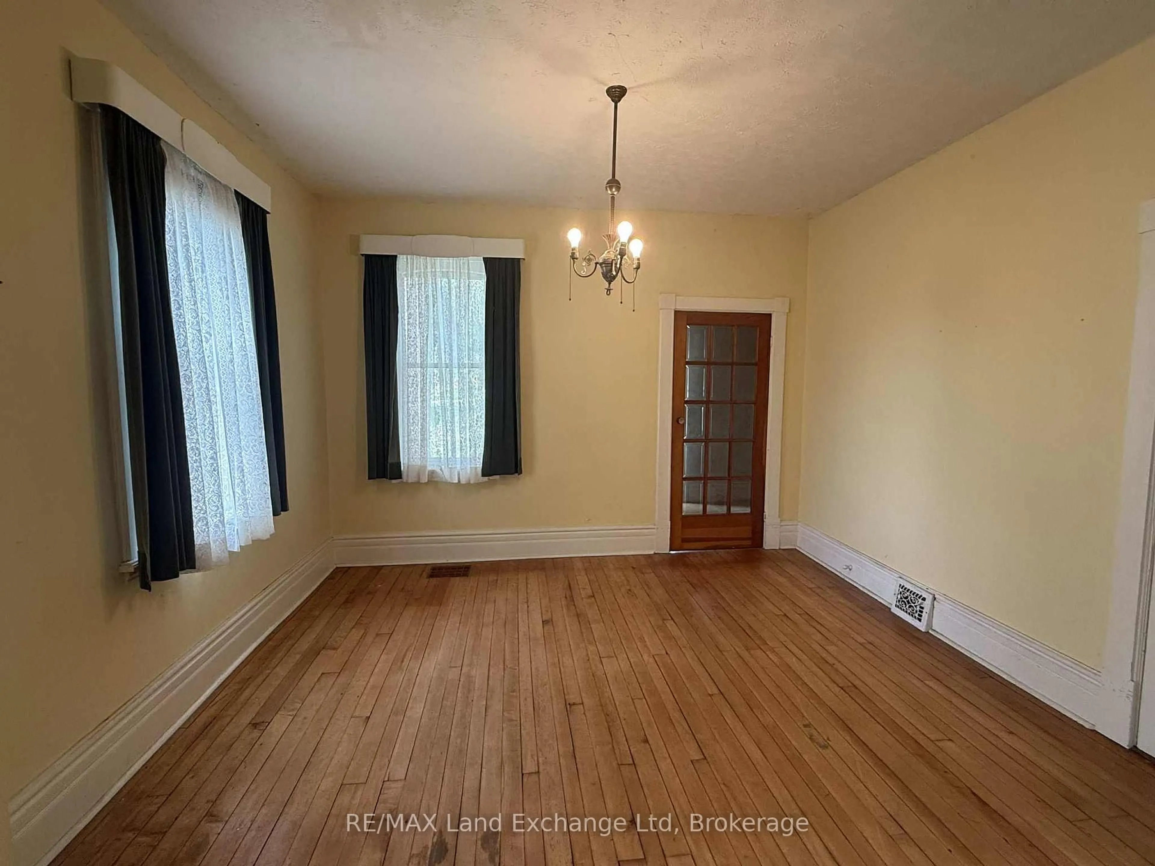 A pic of a room for 66 Diagonal Rd, North Huron Ontario N0G 2W0