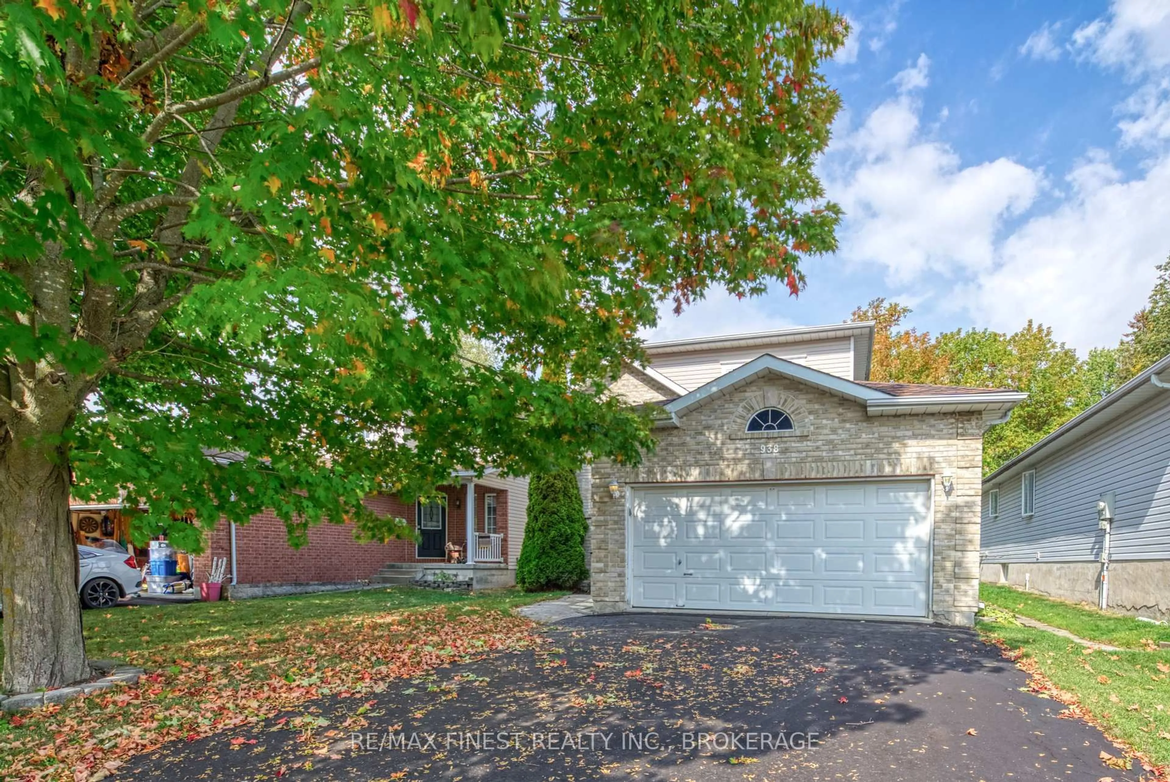 Unknown for 938 Lombardy St, Kingston Ontario K7M 9C2