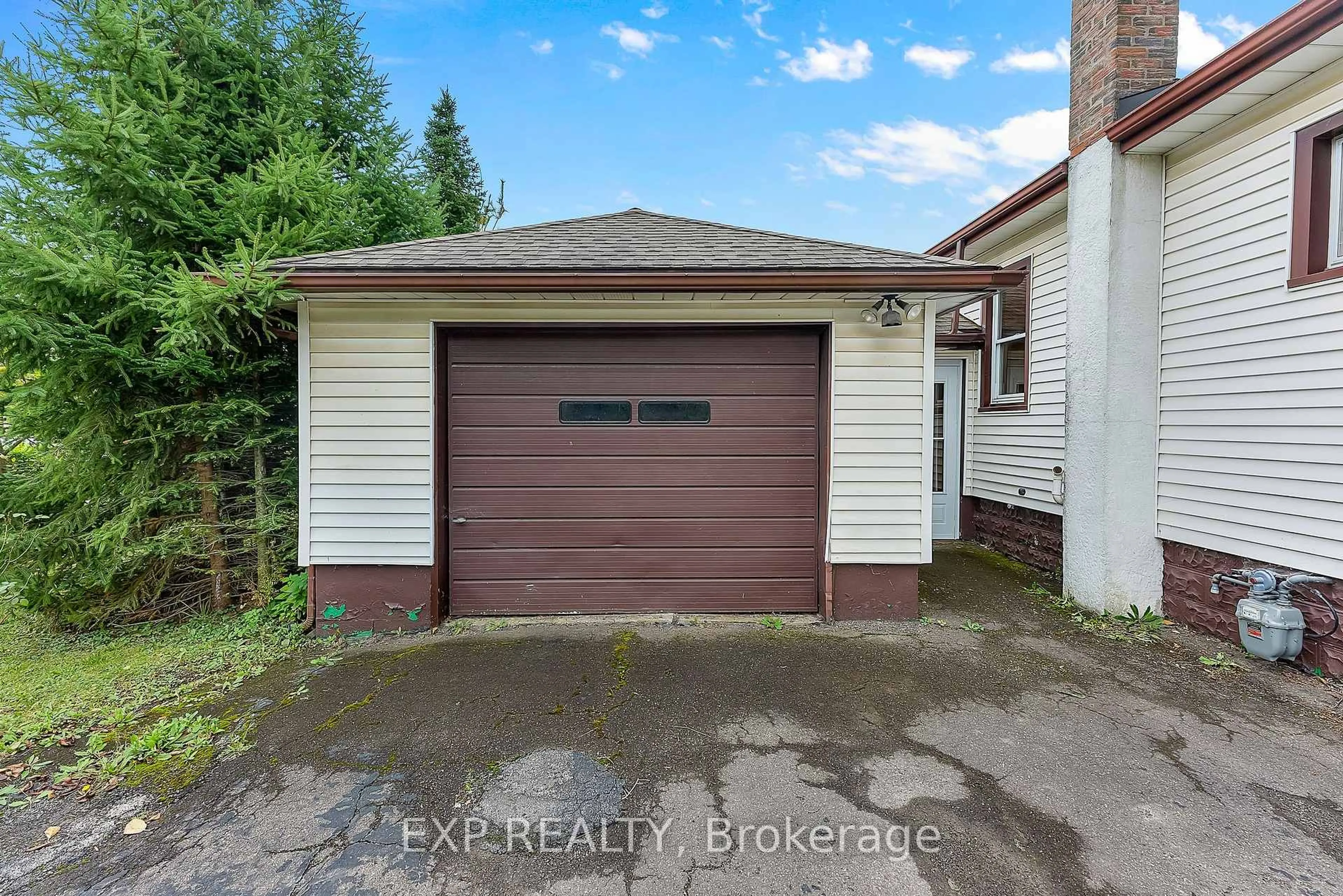 Unknown for 562 BROADWAY St, Welland Ontario L3C 5M5