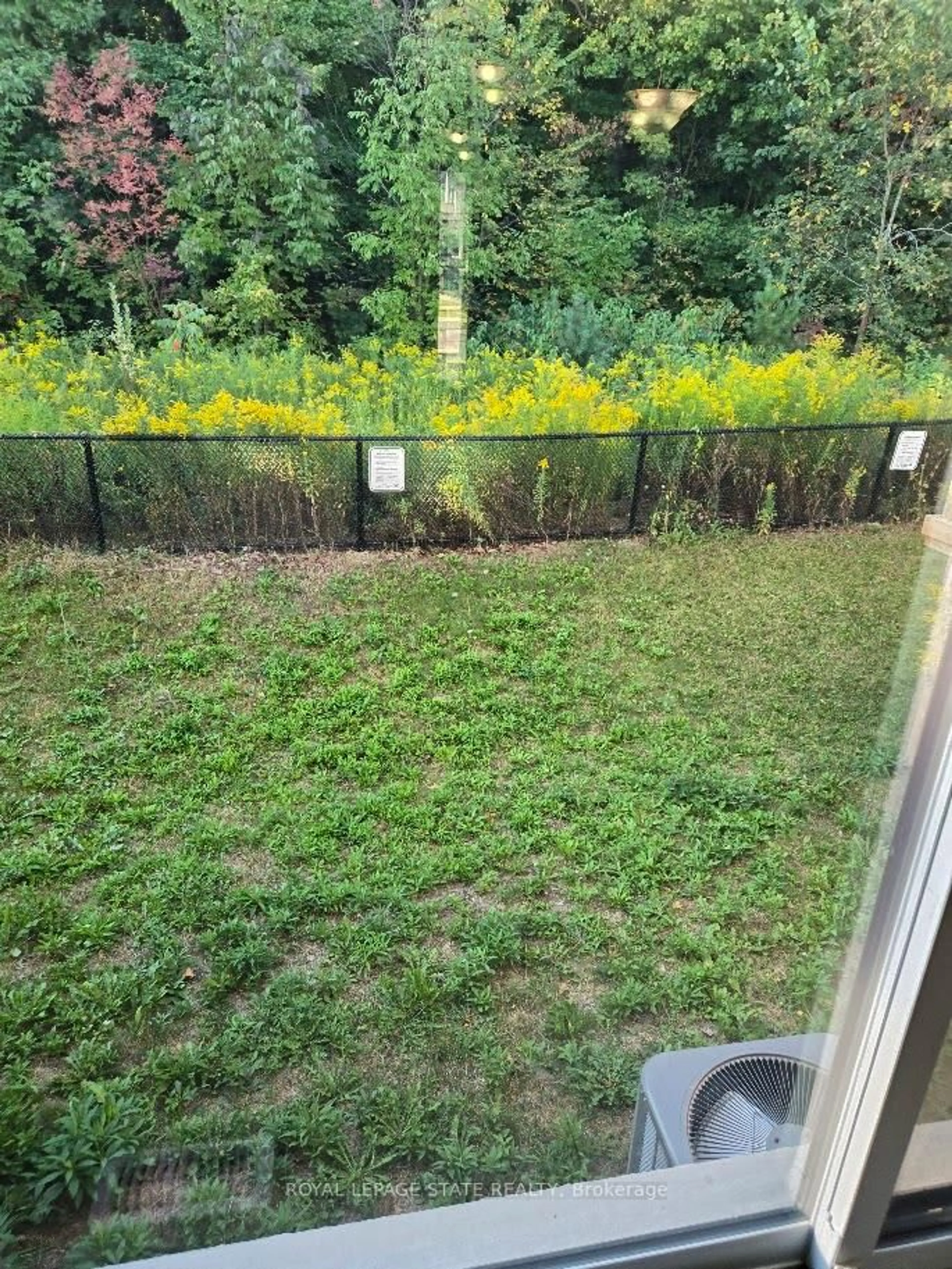 Unknown for 940 Robert Ferrie Dr, Kitchener Ontario N2R 0P9