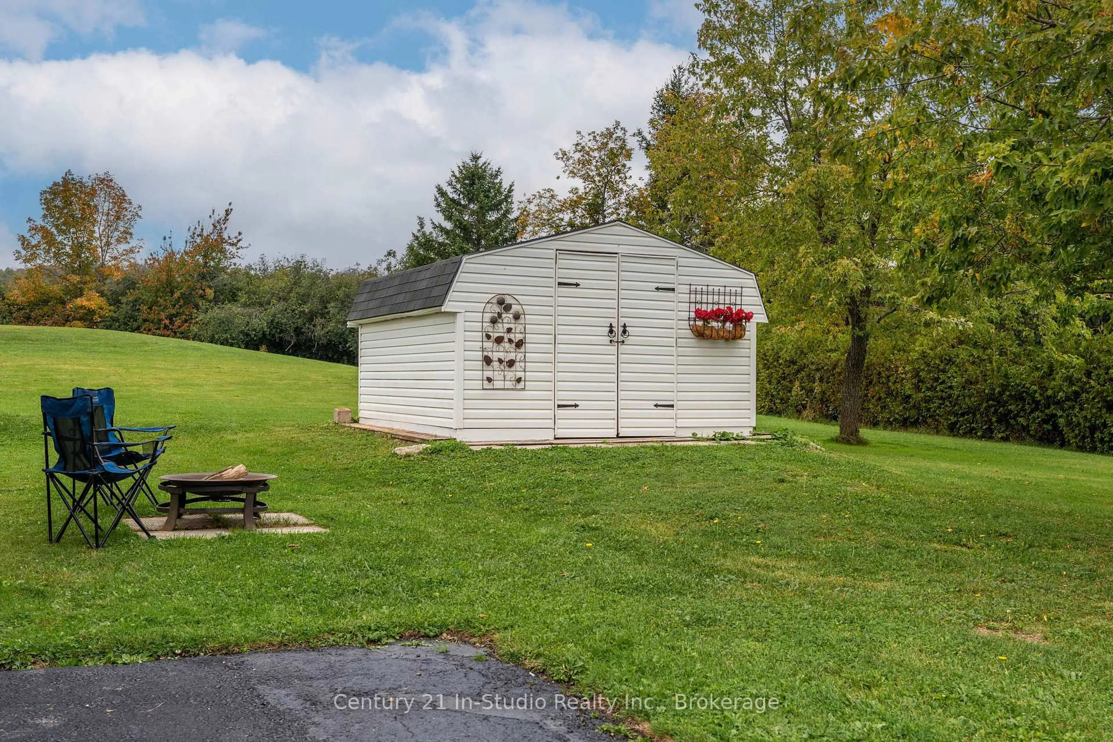 Shed for 618134 Grey 18 Rd, Meaford Ontario N4K 5W4