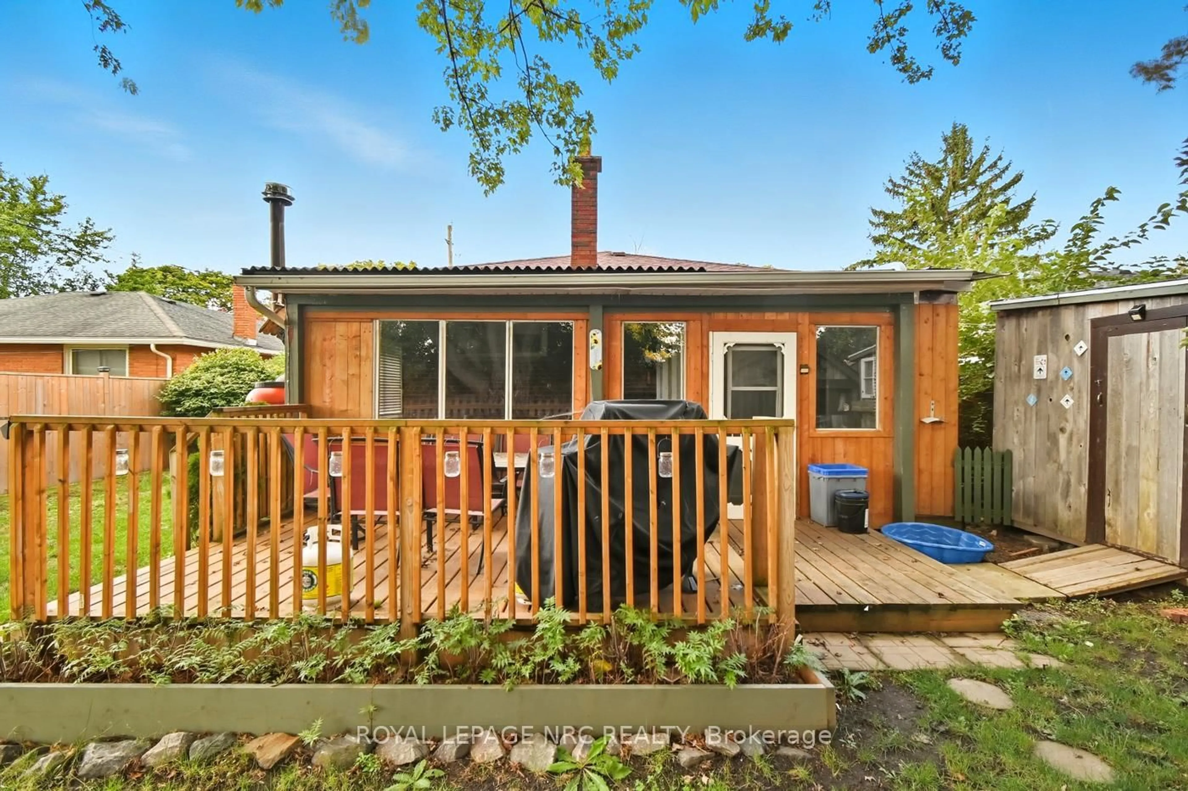 Shed for 243 Gross Ave, Welland Ontario L3C 2V1