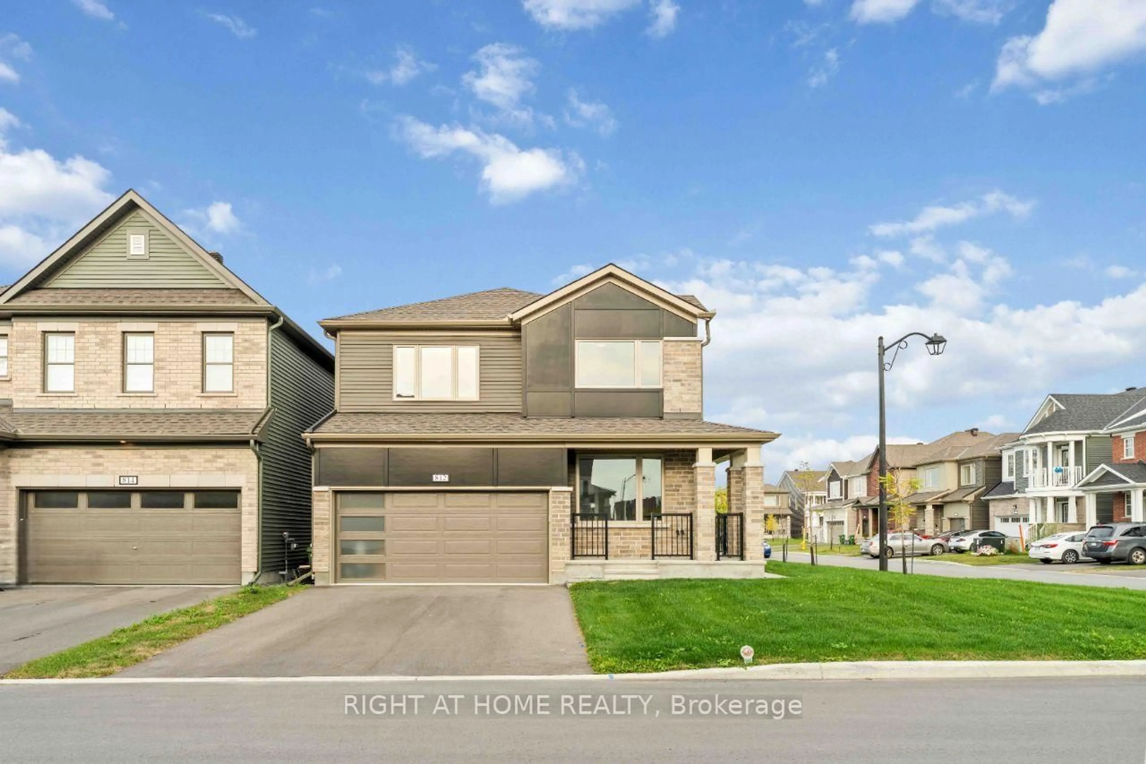 Unknown for 812 Croissant Snap Hook Cres, Ottawa Ontario K2J 6H1