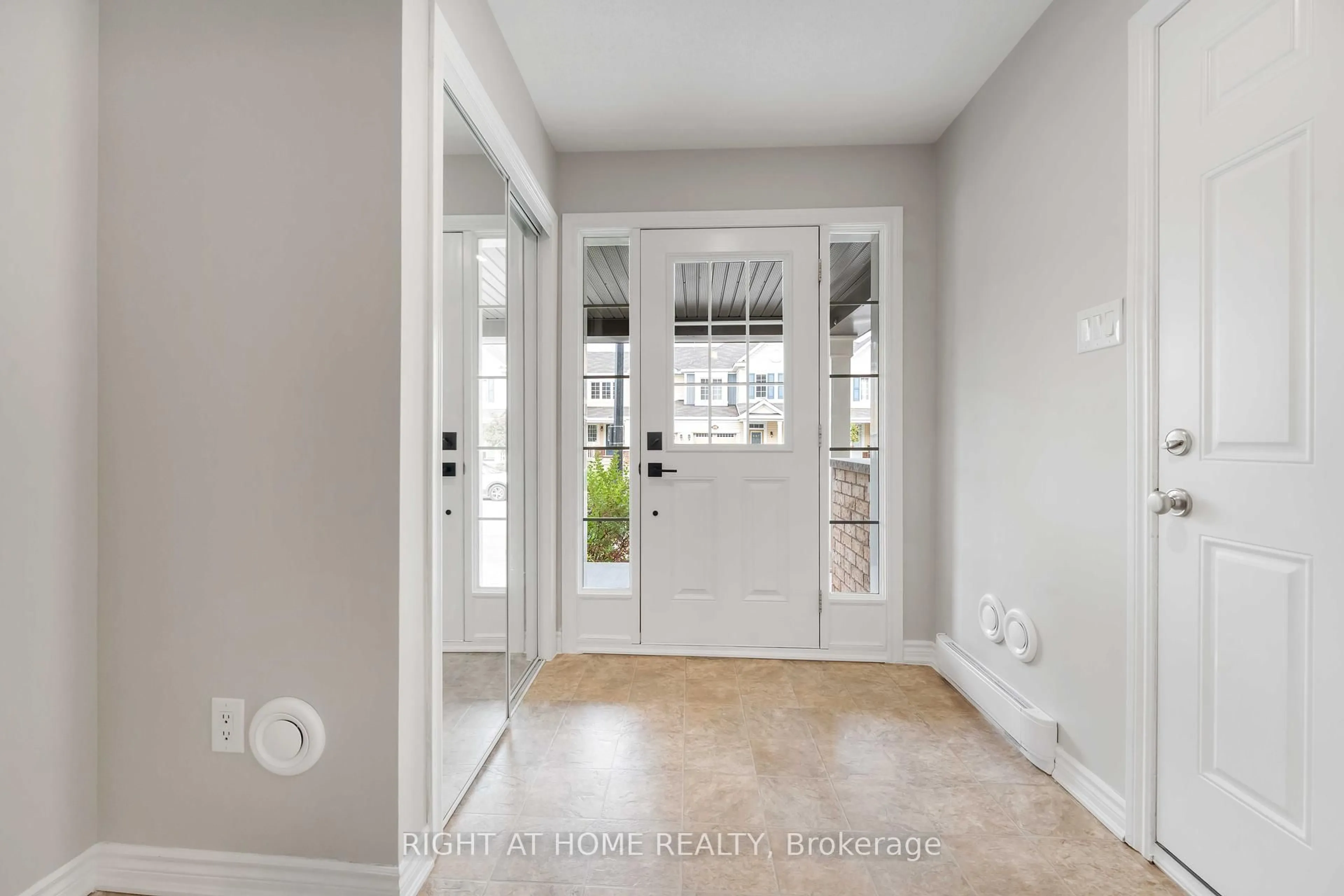 Indoor entryway for 246 Cayman Rd, Ottawa Ontario K2S 0N8
