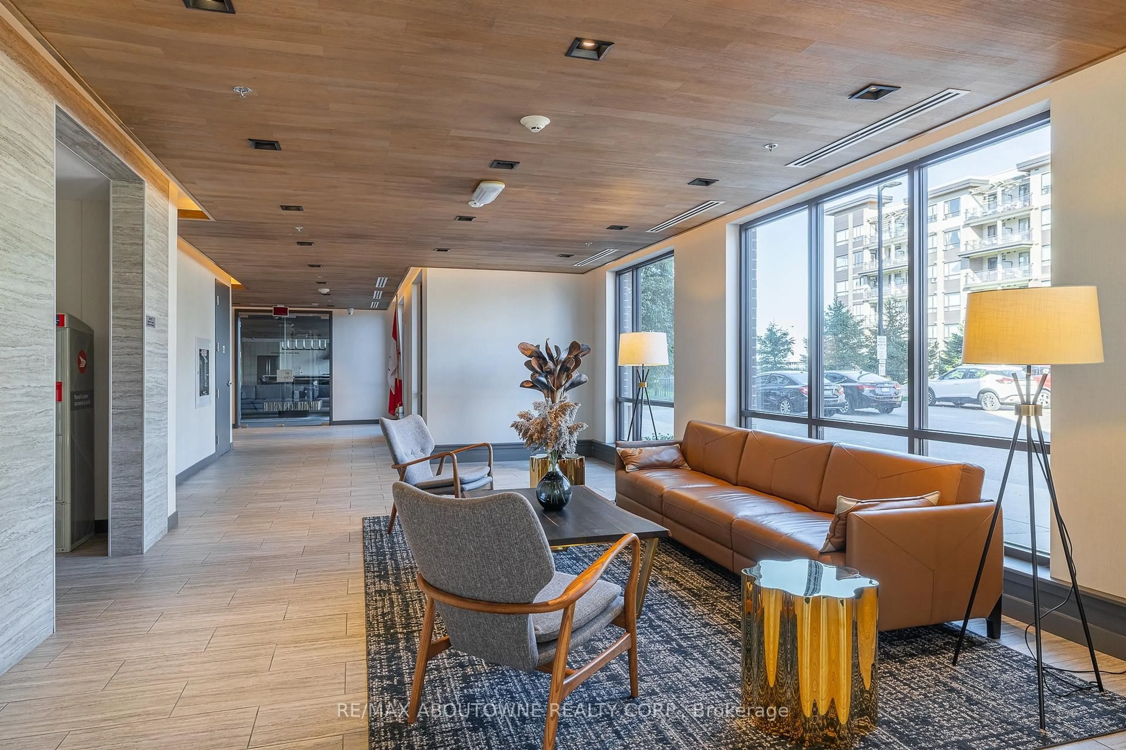 Lobby for 40 Esplanade Lane #614, Grimsby Ontario L3M 0G9