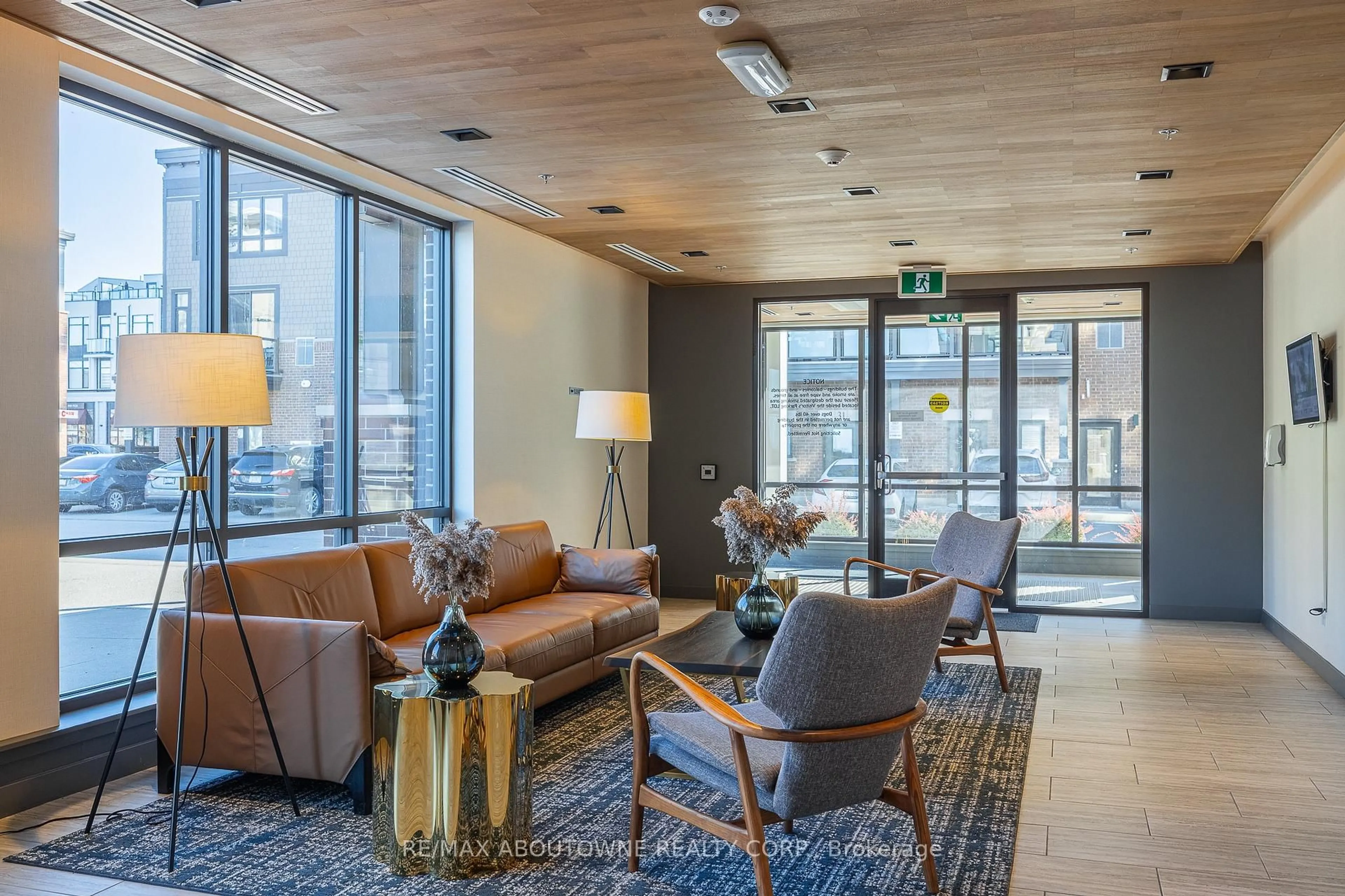 Lobby for 40 Esplanade Lane #614, Grimsby Ontario L3M 0G9