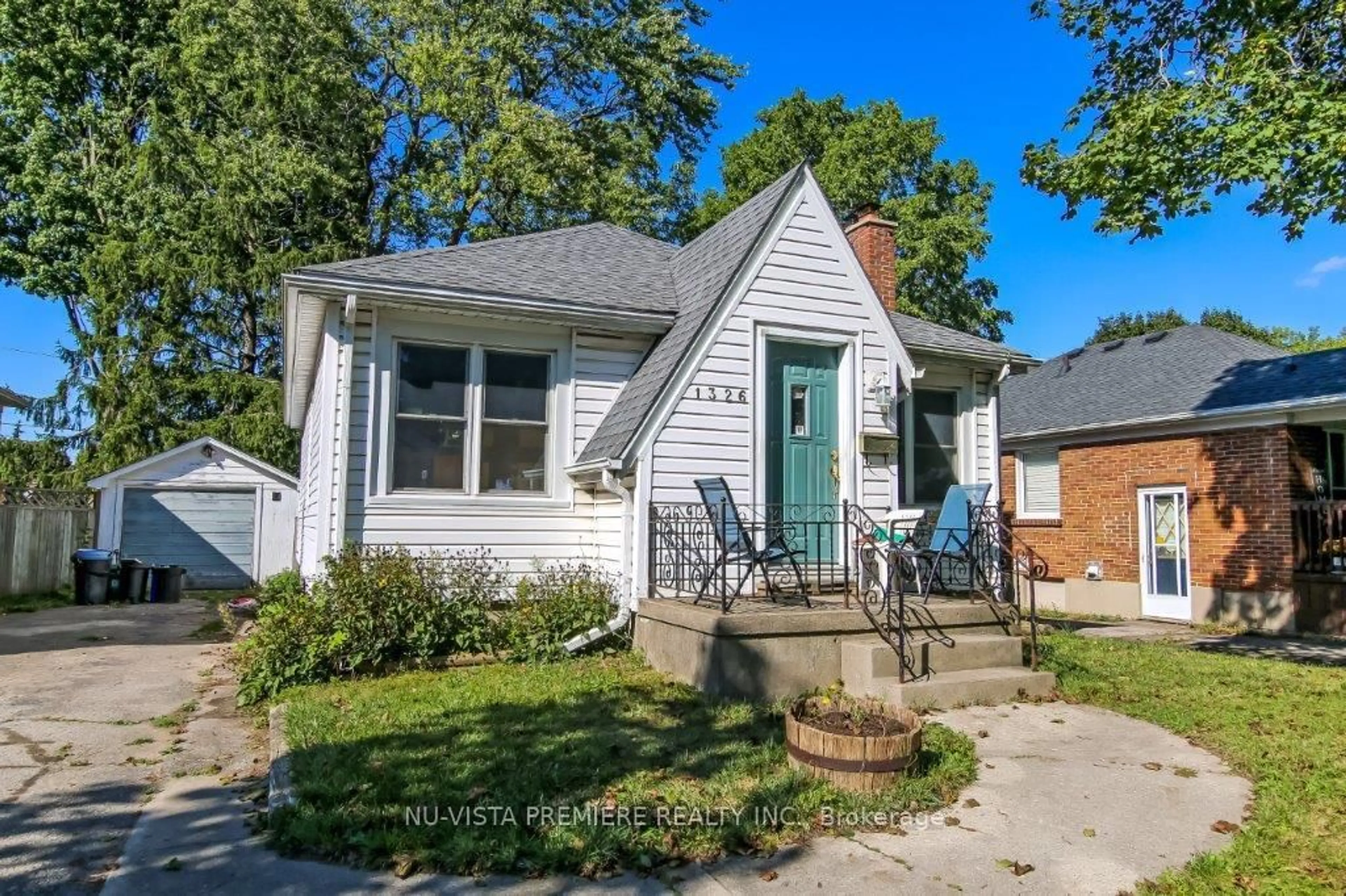 Home with vinyl exterior material, street for 1326 Brydges St, London East Ontario N5W 2C4
