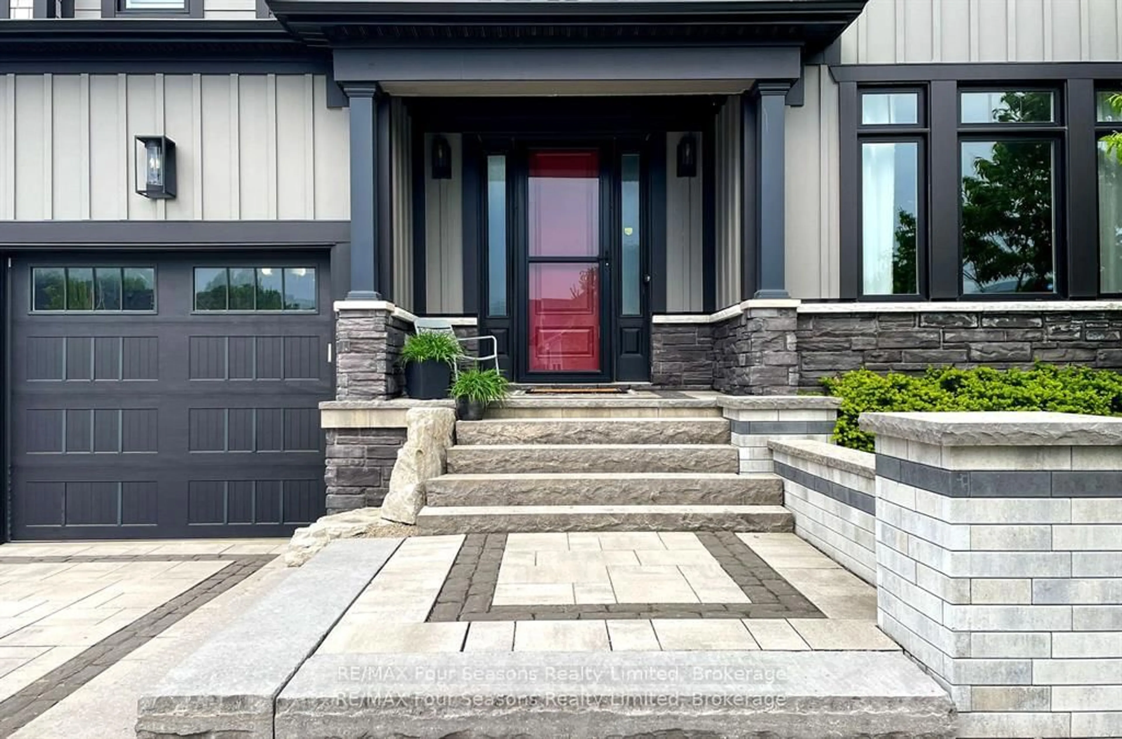 Home with brick exterior material, street for 111 Crestview Crt, Blue Mountains Ontario L9Y 0Z4