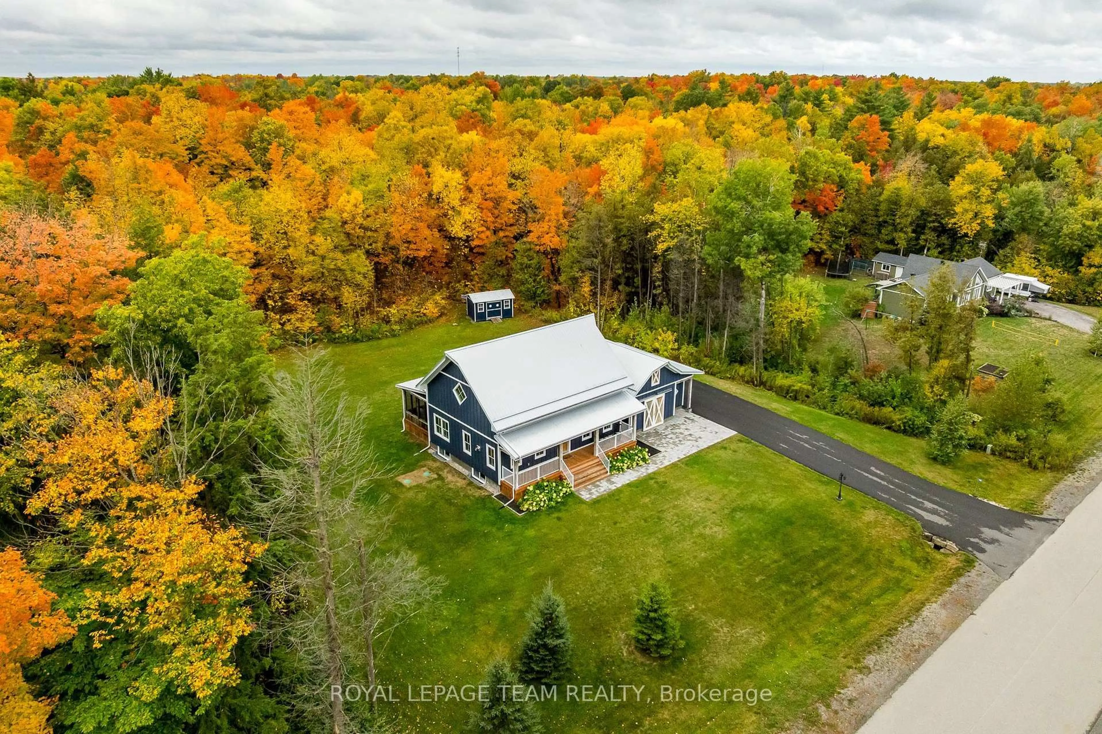 A pic from outside/outdoor area/front of a property/back of a property/a pic from drone, unknown for 102 Brookberry Cres, North Grenville Ontario K0G 1J0