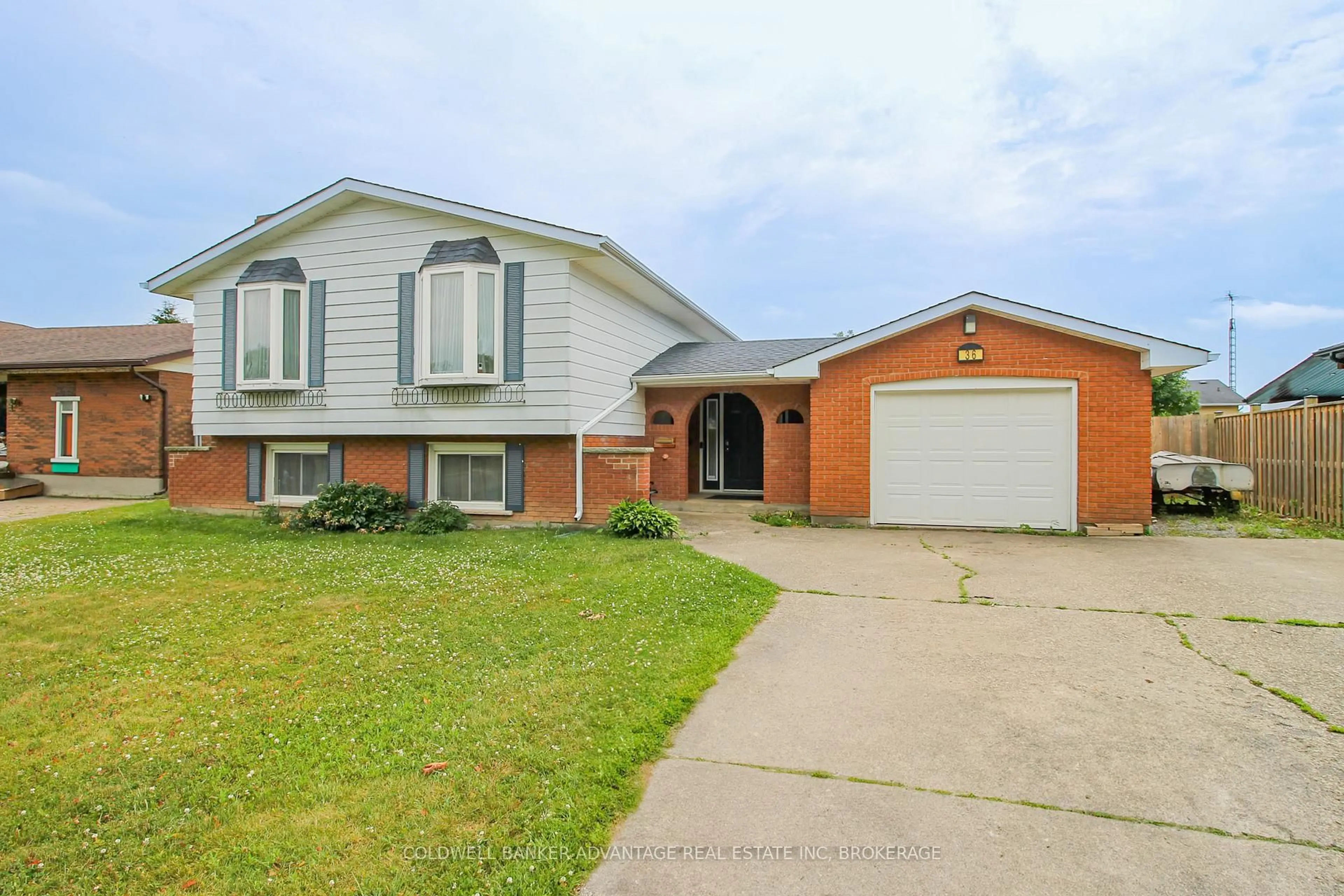 Home with brick exterior material, street for 36 Wellbrook Blvd, Welland Ontario L3C 5T4