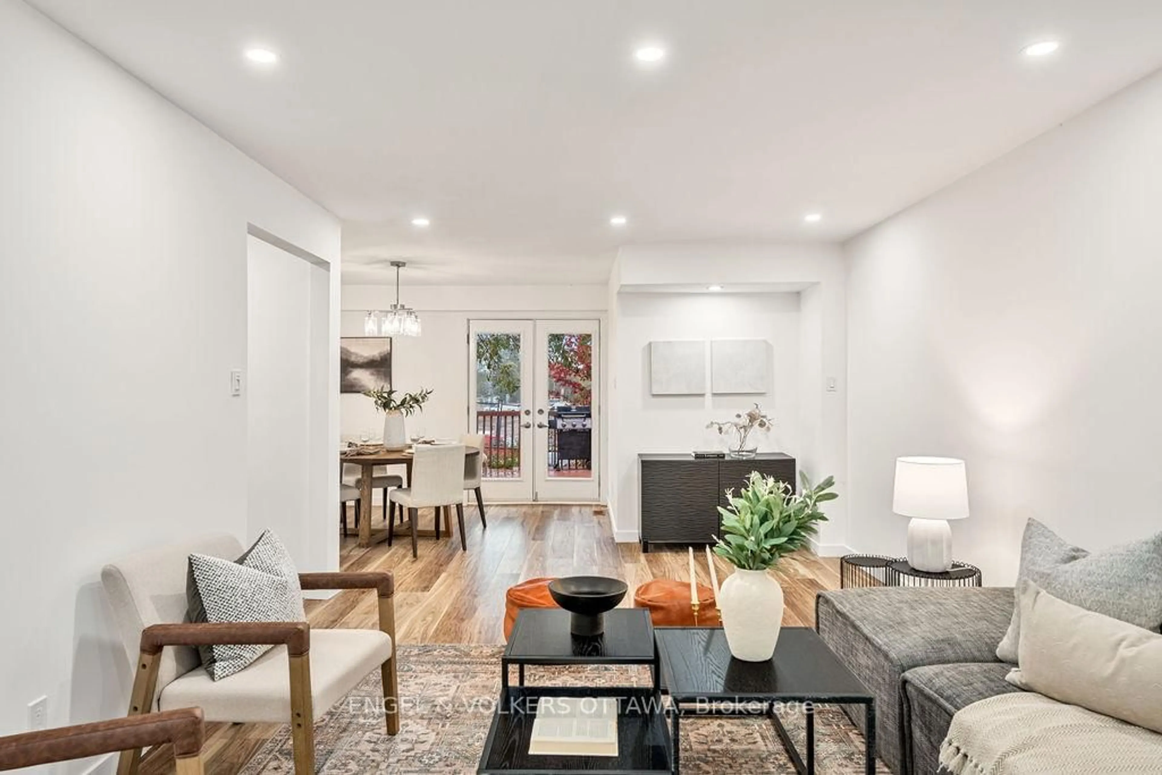 Living room with furniture, unknown for 12 Bayside Private, Ottawa Ontario K1V 9R3