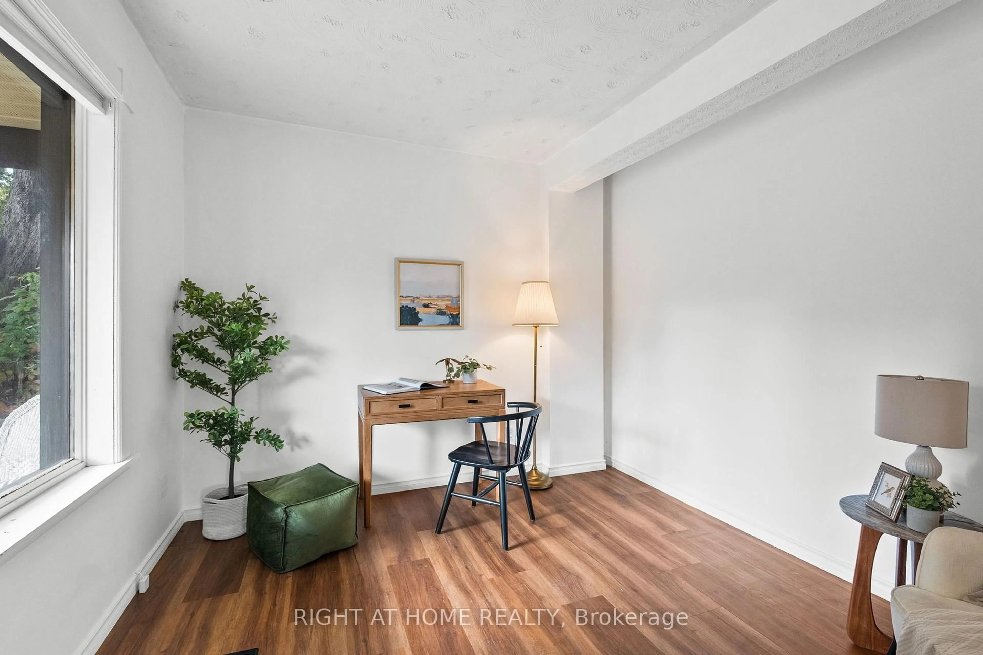 A pic of a room for 94 MAIN St, North Dundas Ontario K0A 2R0