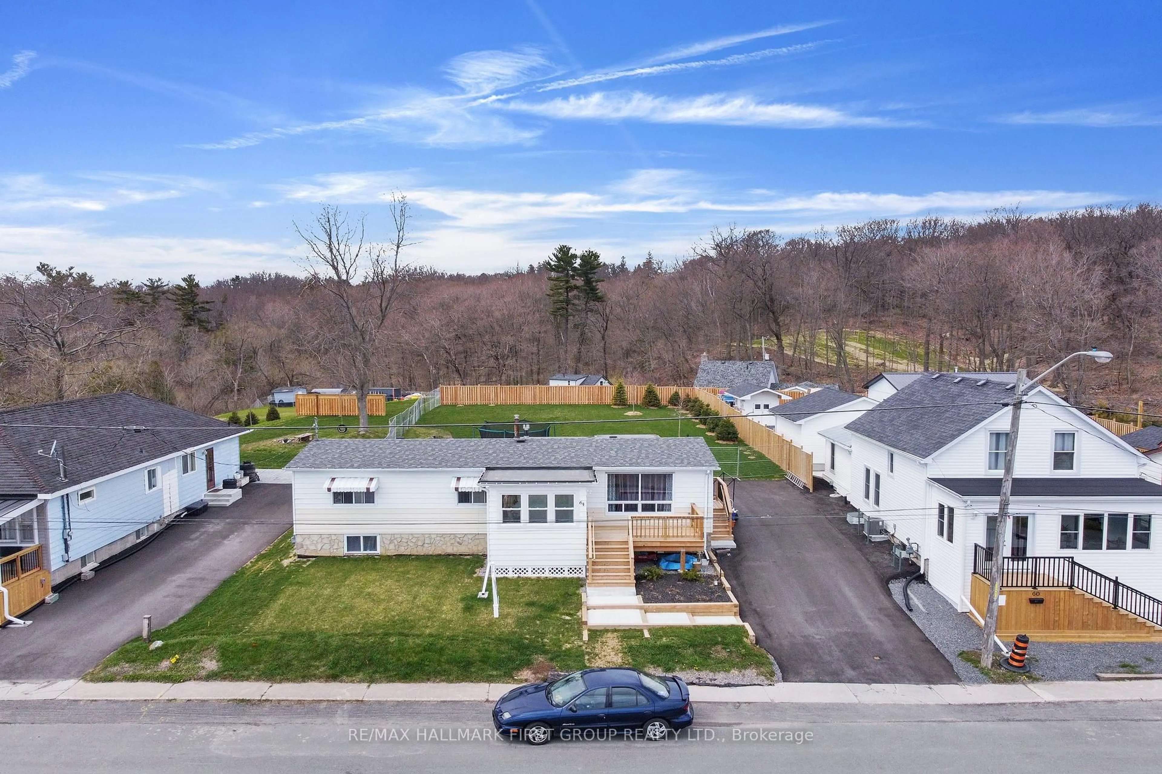 A pic from outside/outdoor area/front of a property/back of a property/a pic from drone, street for 64 Alexander St, Port Hope Ontario L1A 1B3