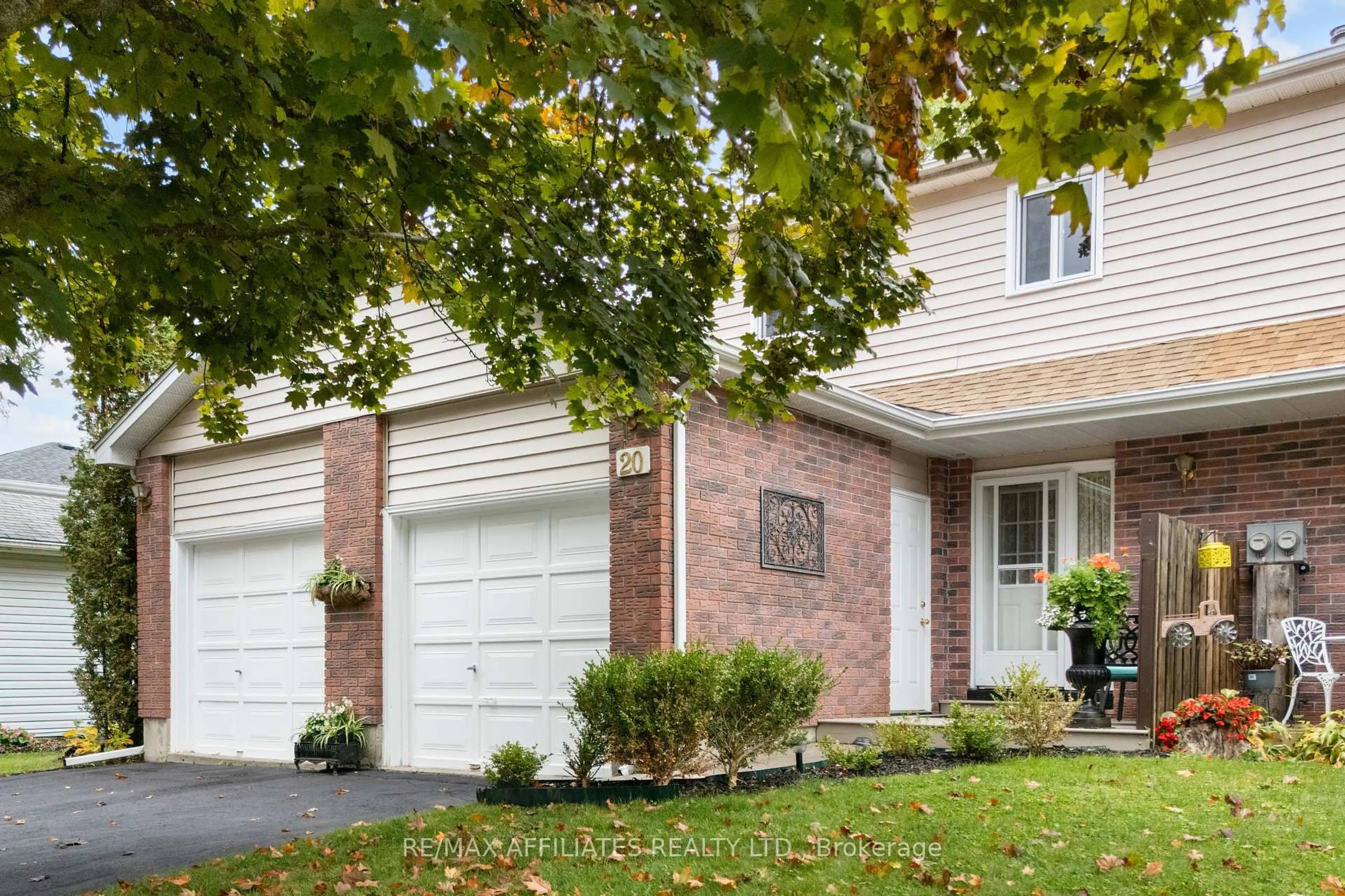 Unknown for 20 Garden Ave, Perth Ontario K7H 3L9