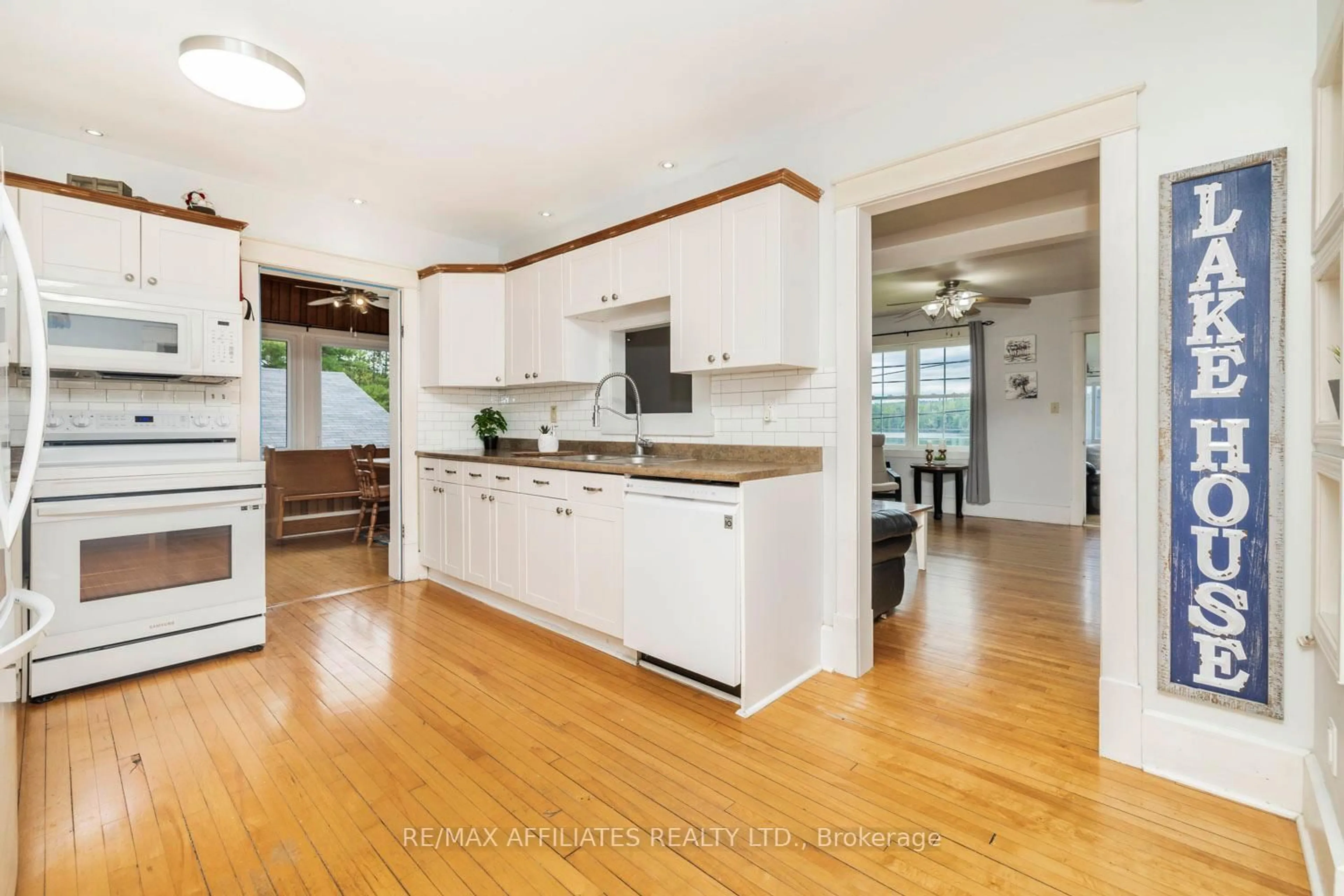 Open concept kitchen, unknown for 5601 Centennial Lake Rd, Griffith Ontario K0J 2R0