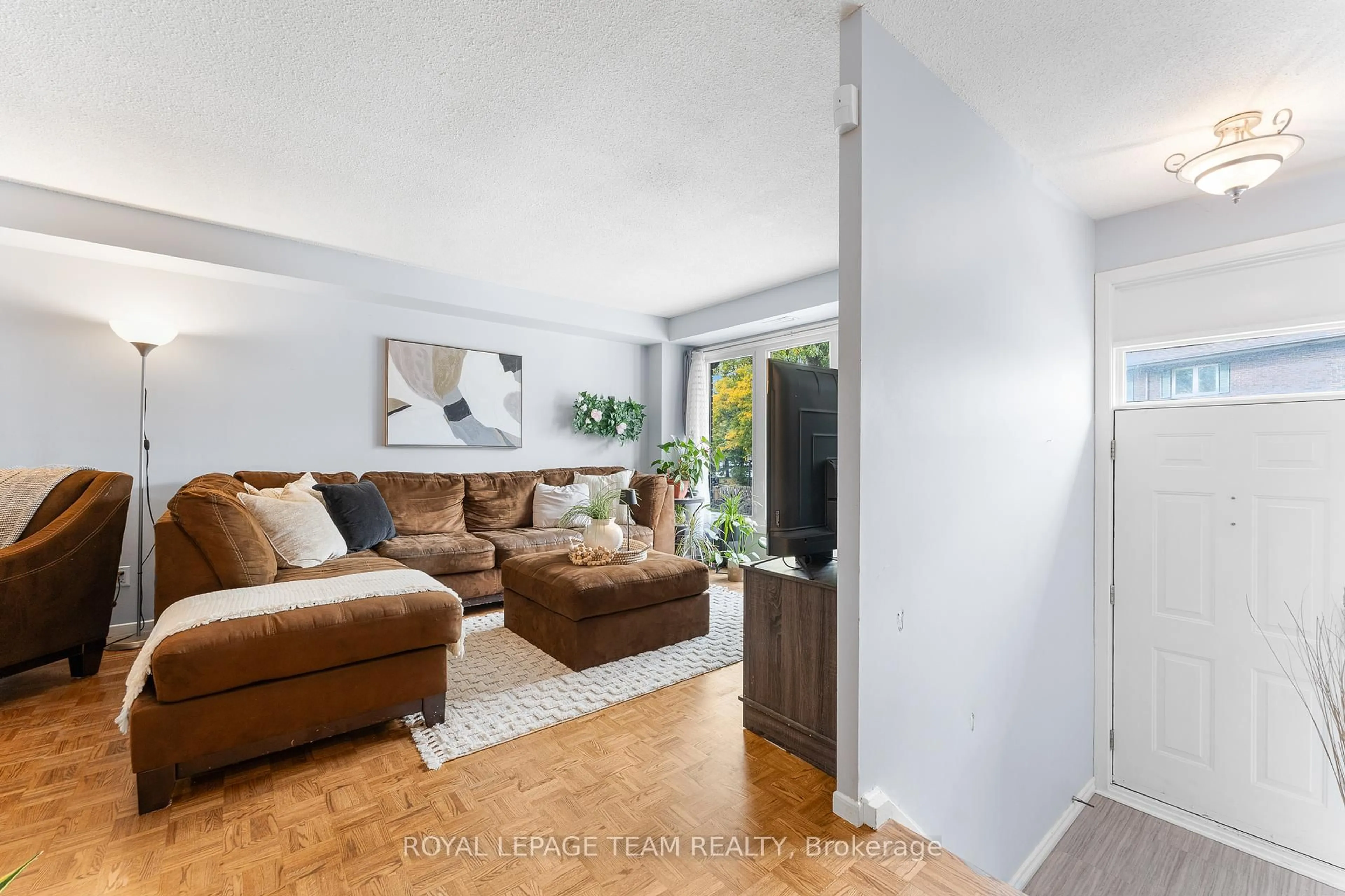 Living room with furniture, unknown for 96 Beachview Private #52, Ottawa Ontario K1V 1M7