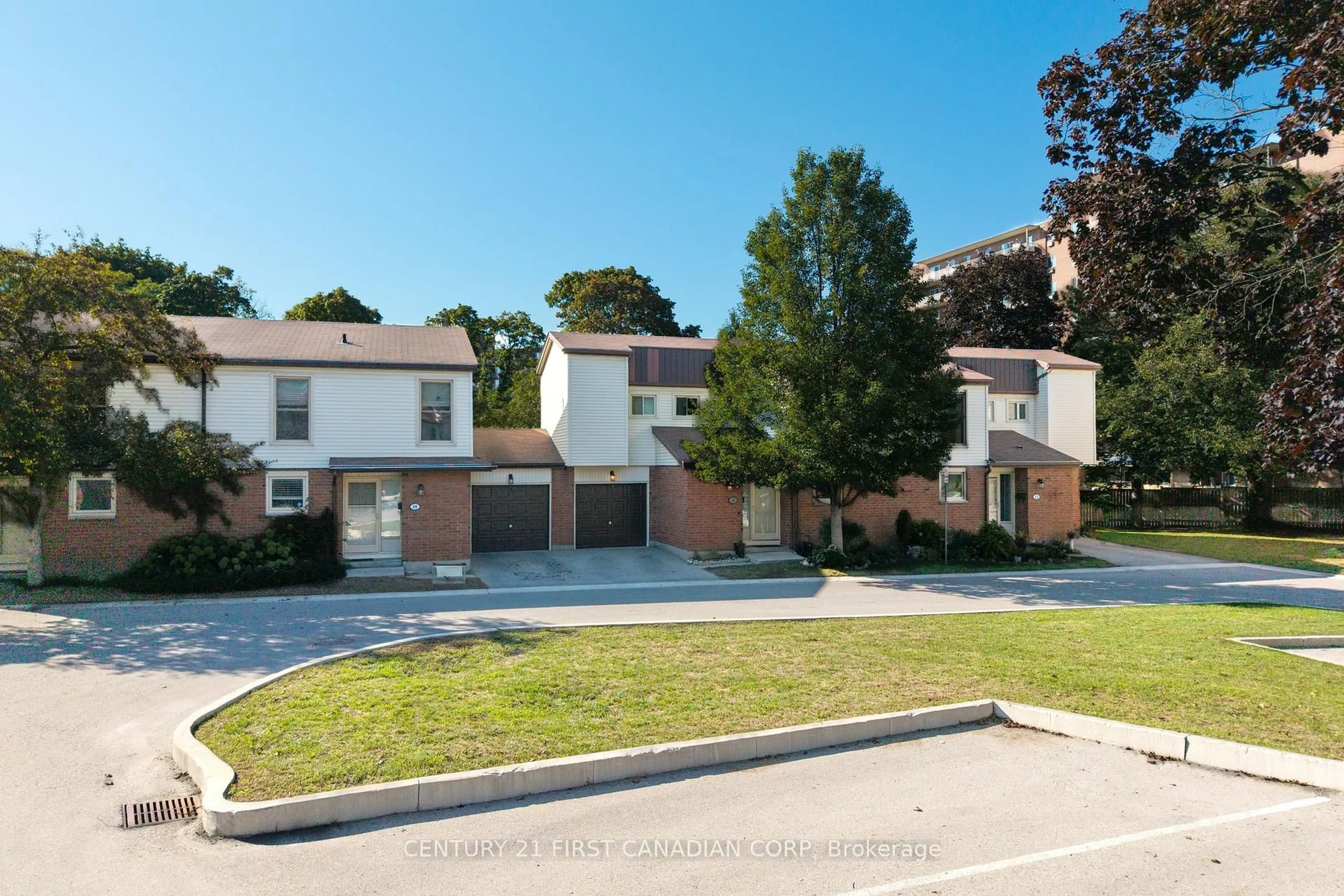 A pic from outside/outdoor area/front of a property/back of a property/a pic from drone, street for 770 Fanshawe Park Rd #20, London North Ontario N5X 1L5