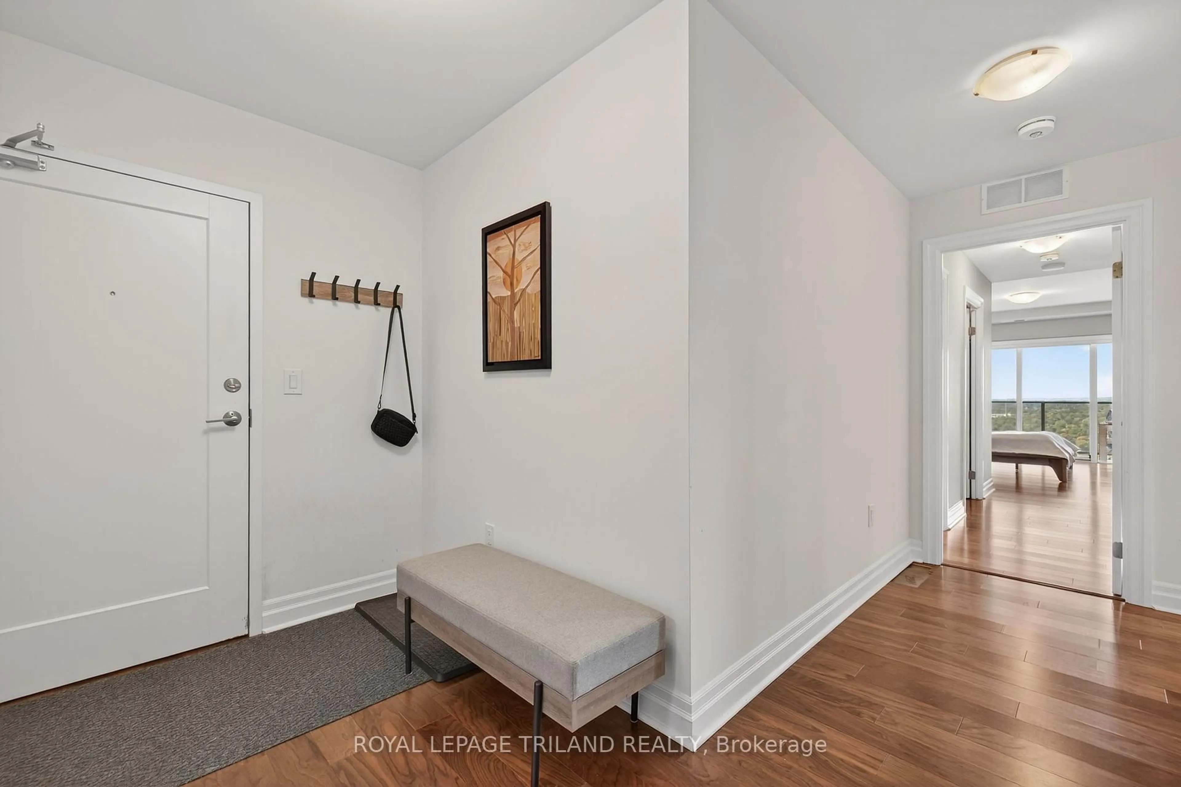 Indoor entryway for 505 TALBOT St #2308, London East Ontario N6A 2S6