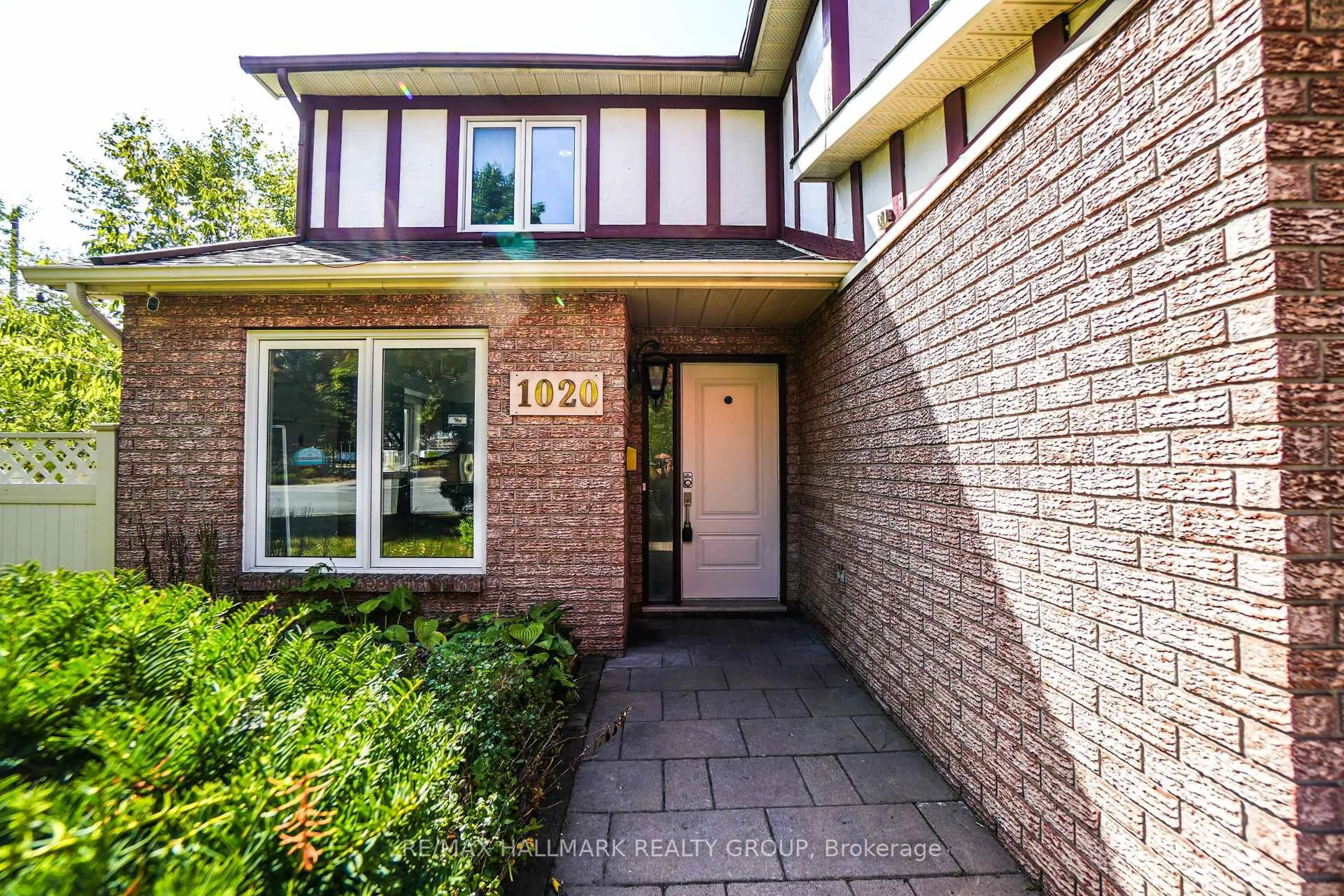 Home with brick exterior material, street for 1020 Grenon Ave, Ottawa Ontario K2B 8L8