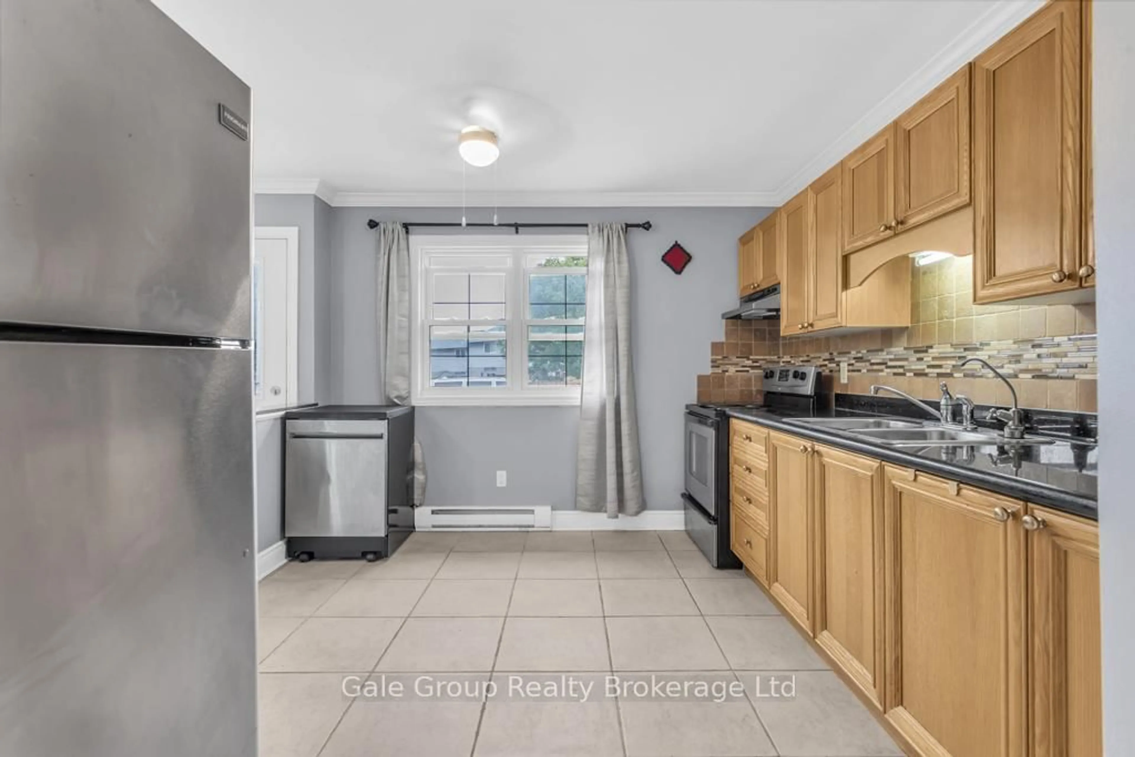 Standard kitchen, ceramic/tile floor for 43 Blandford St #4, Woodstock Ontario N4S 7H7