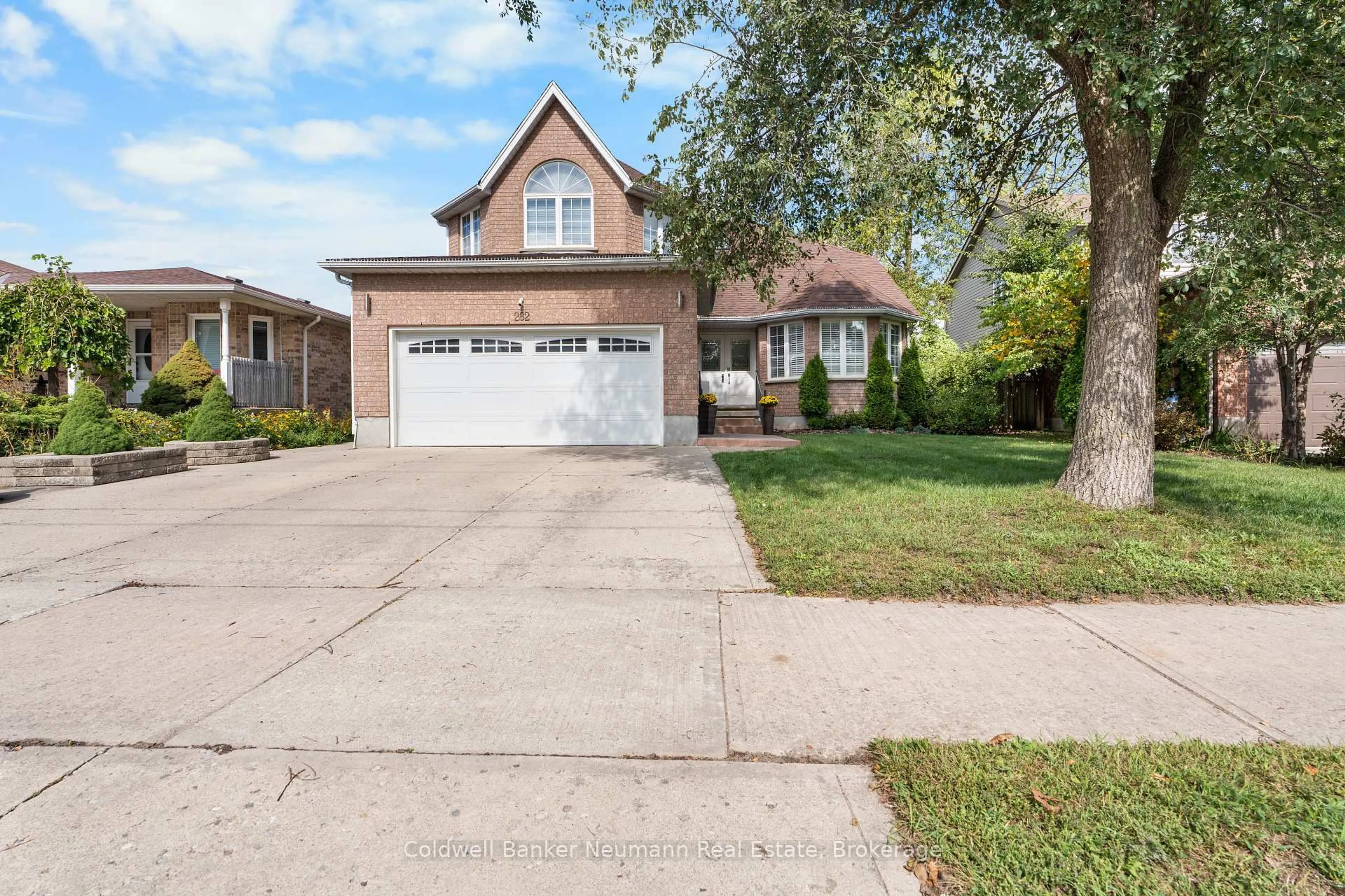 Home with brick exterior material, street for 282 Imperial Rd, Guelph Ontario N1K 1V5