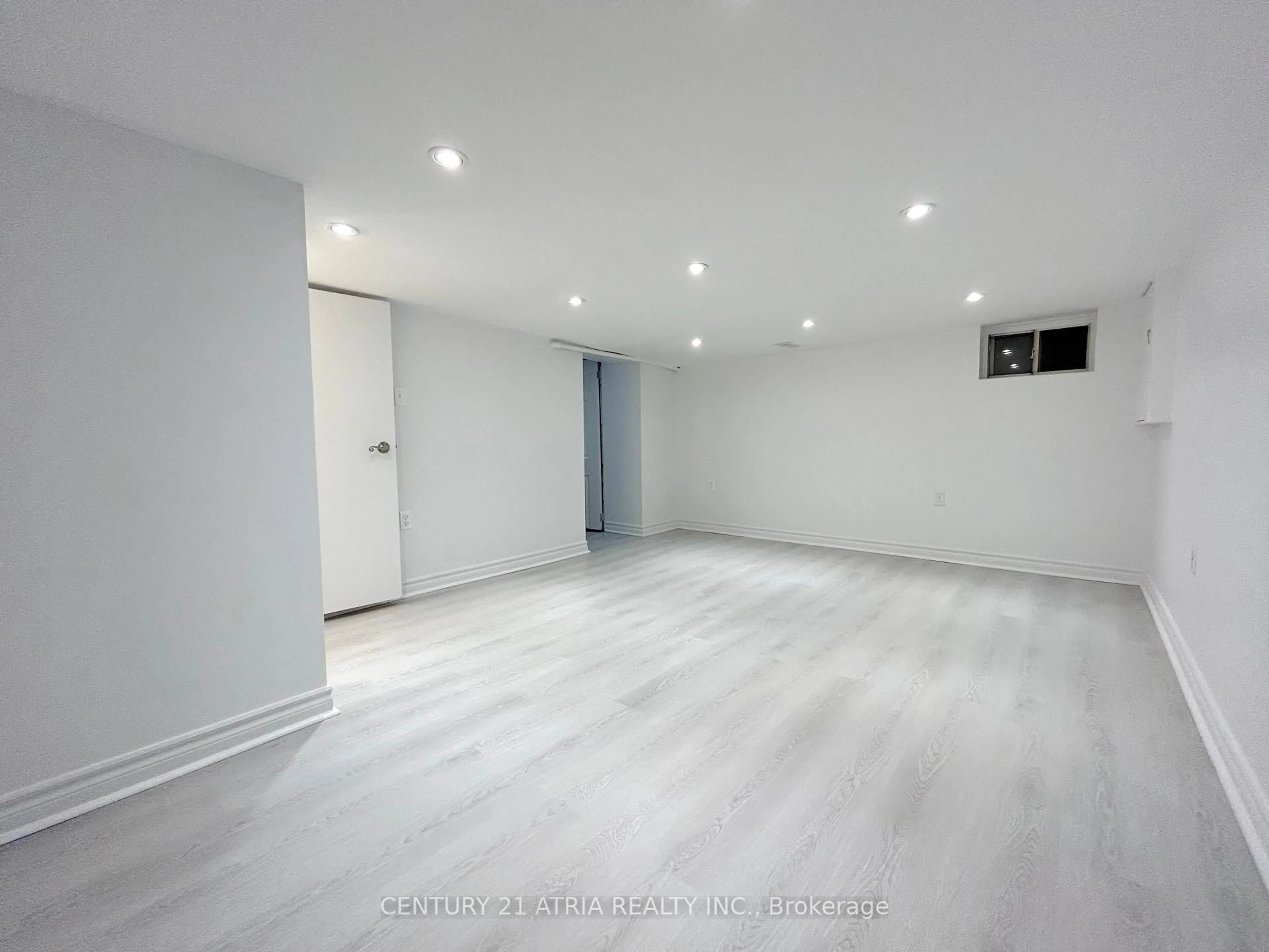 A pic of a room for 182 John St, Hamilton Ontario L8L 4P2