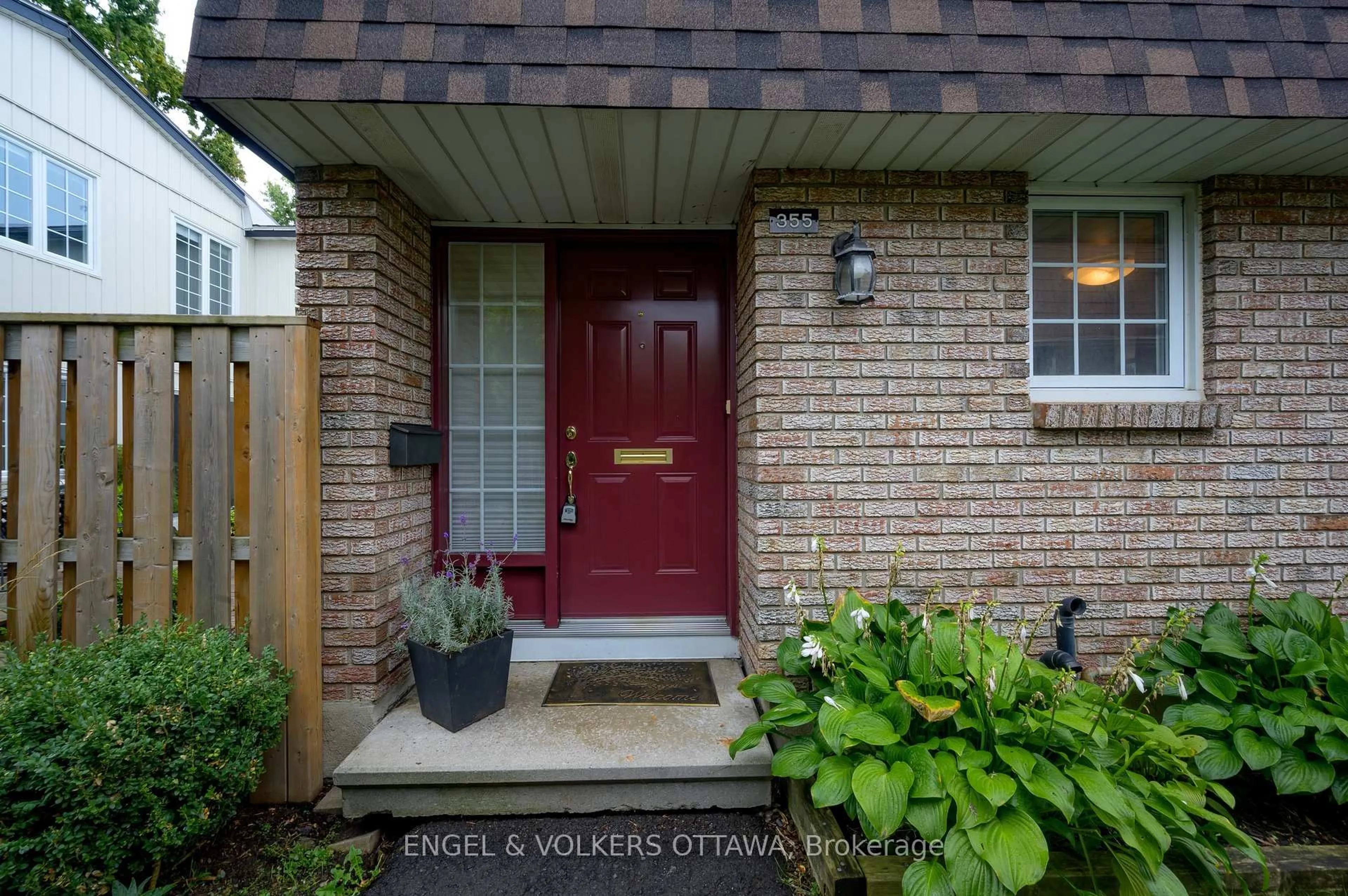 Home with brick exterior material, street for 355 Kintyre Private, Ottawa Ontario K2C 3M6