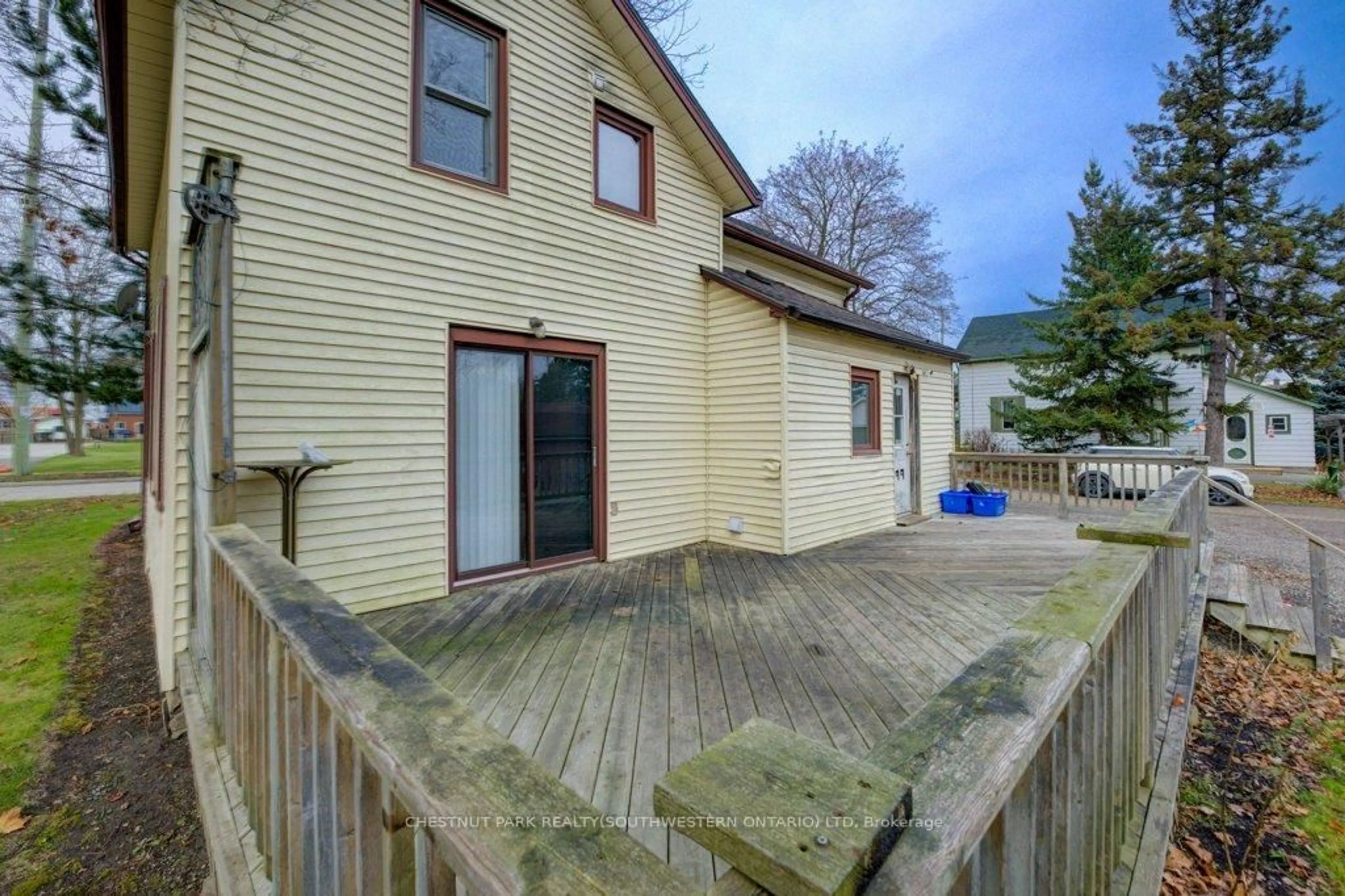 A pic from outside/outdoor area/front of a property/back of a property/a pic from drone, street for 99 Woolwich St, Woolwich Ontario N0B 1M0