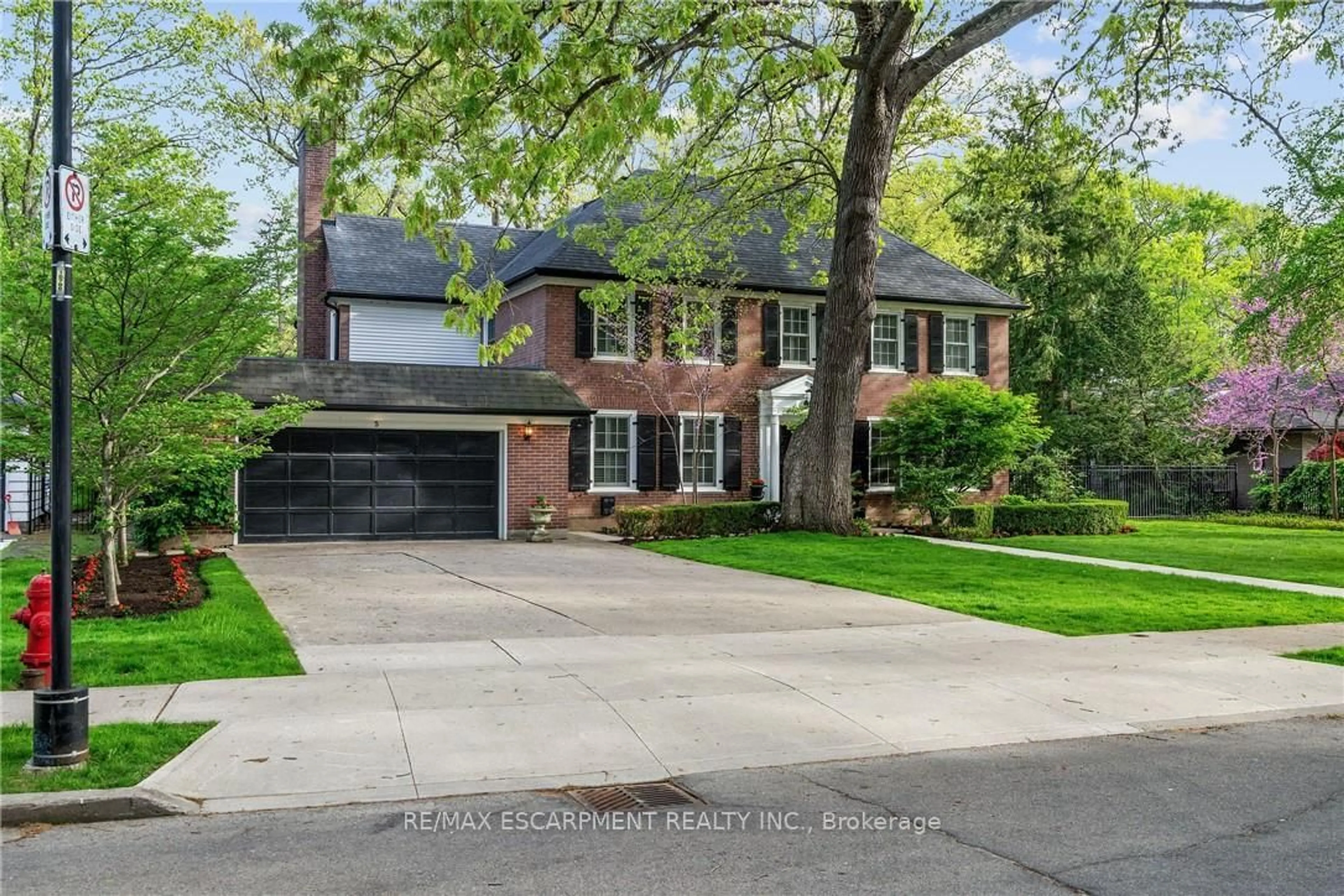 Home with brick exterior material, street for 5 Mayfair Pl, Hamilton Ontario L8S 4E9