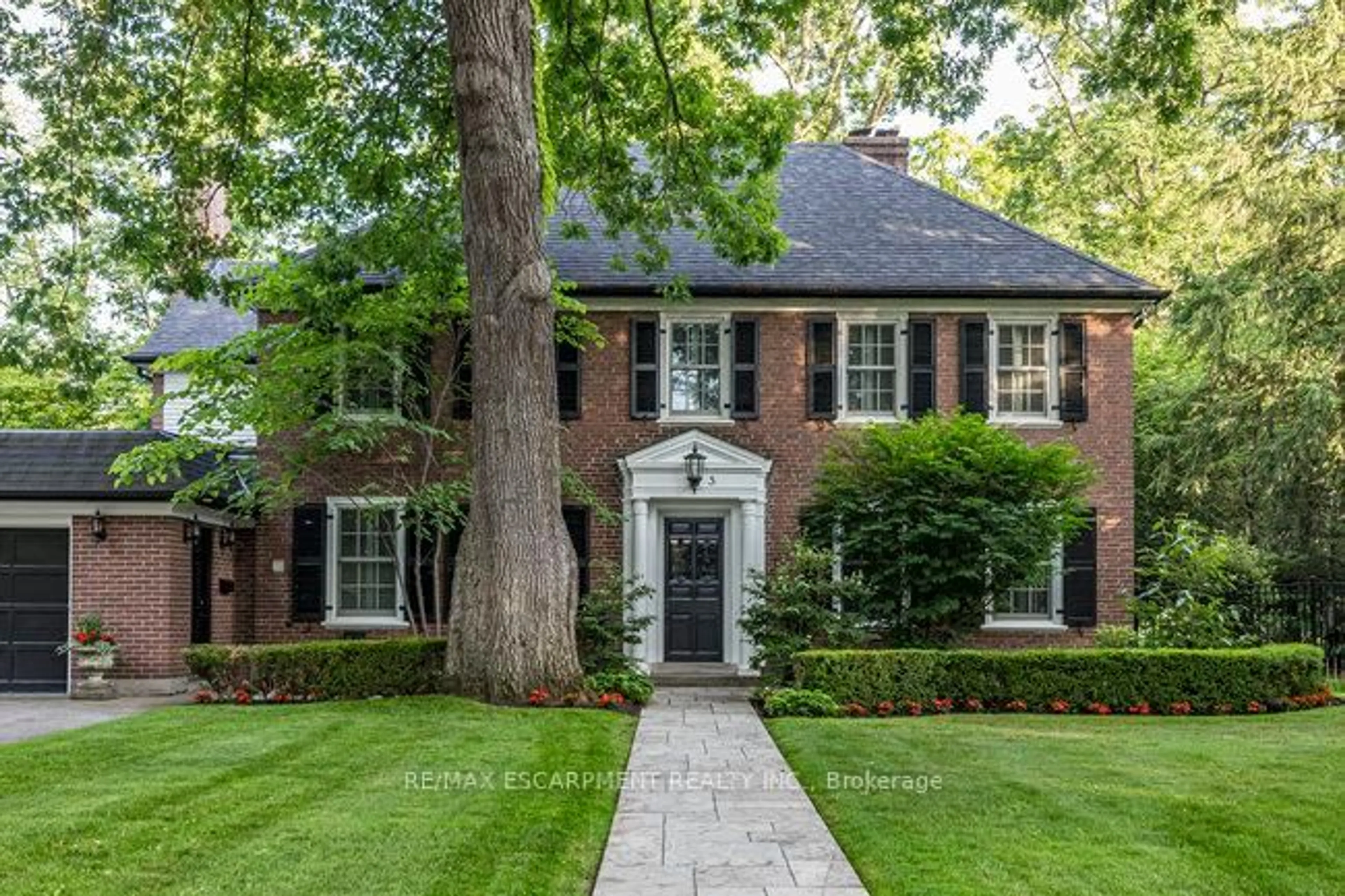 Home with brick exterior material, street for 5 Mayfair Pl, Hamilton Ontario L8S 4E9