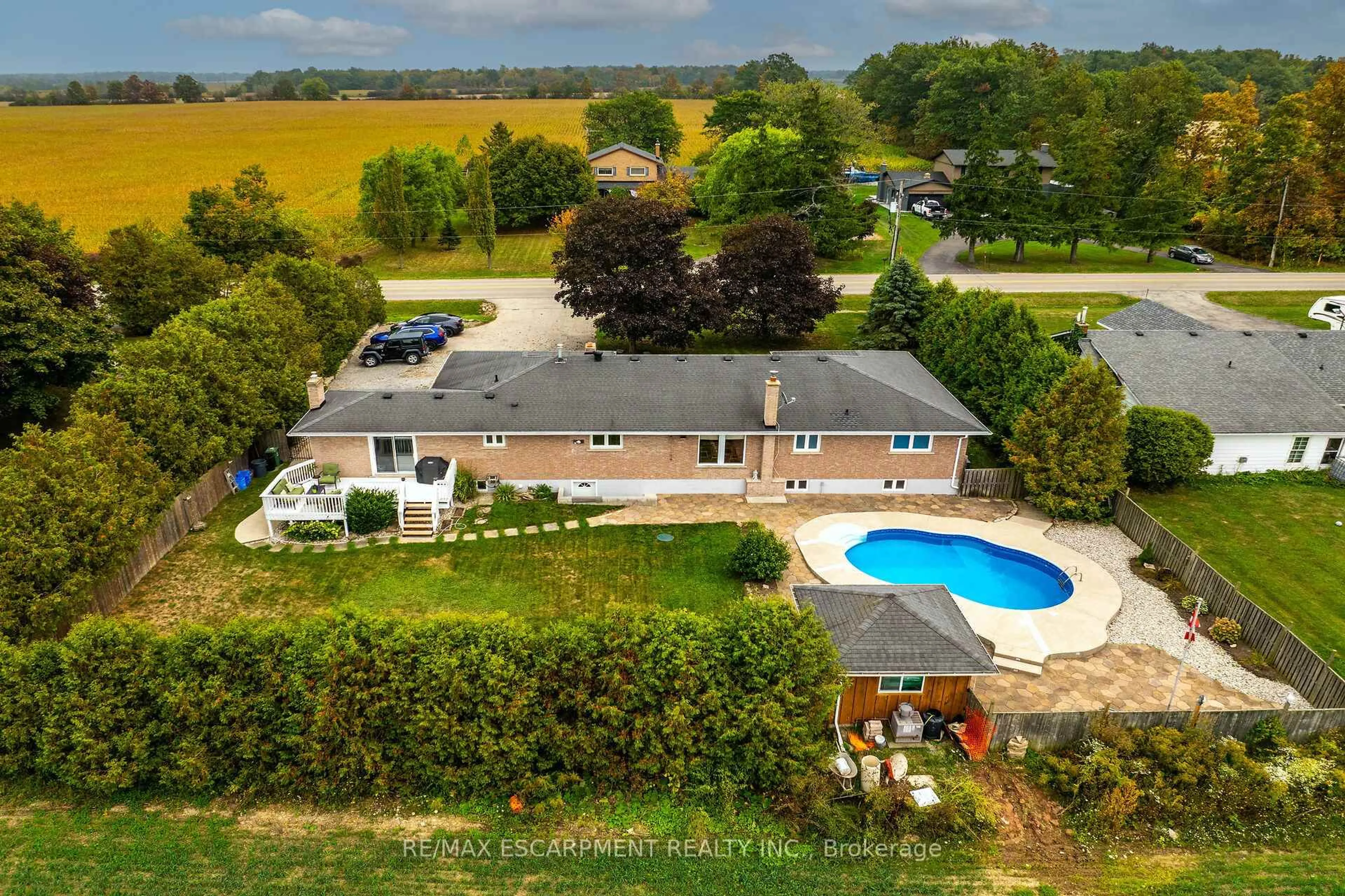A pic from outside/outdoor area/front of a property/back of a property/a pic from drone, water/lake/river/ocean view for 2320 HENDERSHOT Rd, Hamilton Ontario L0R 1C0