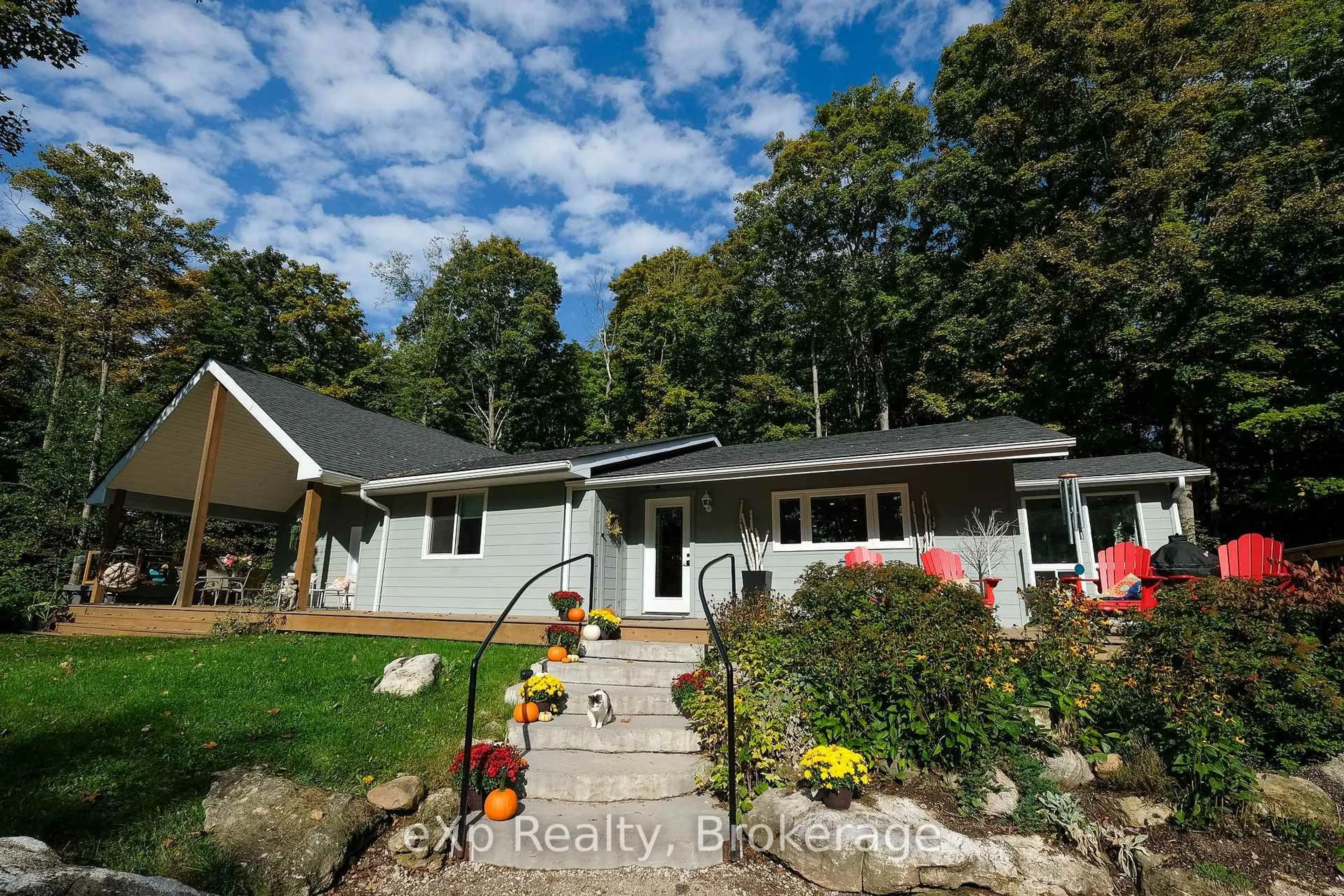 Home with vinyl exterior material, water/lake/river/ocean view for 442625 Concession Road 21, Georgian Bluffs Ontario N0H 2T0