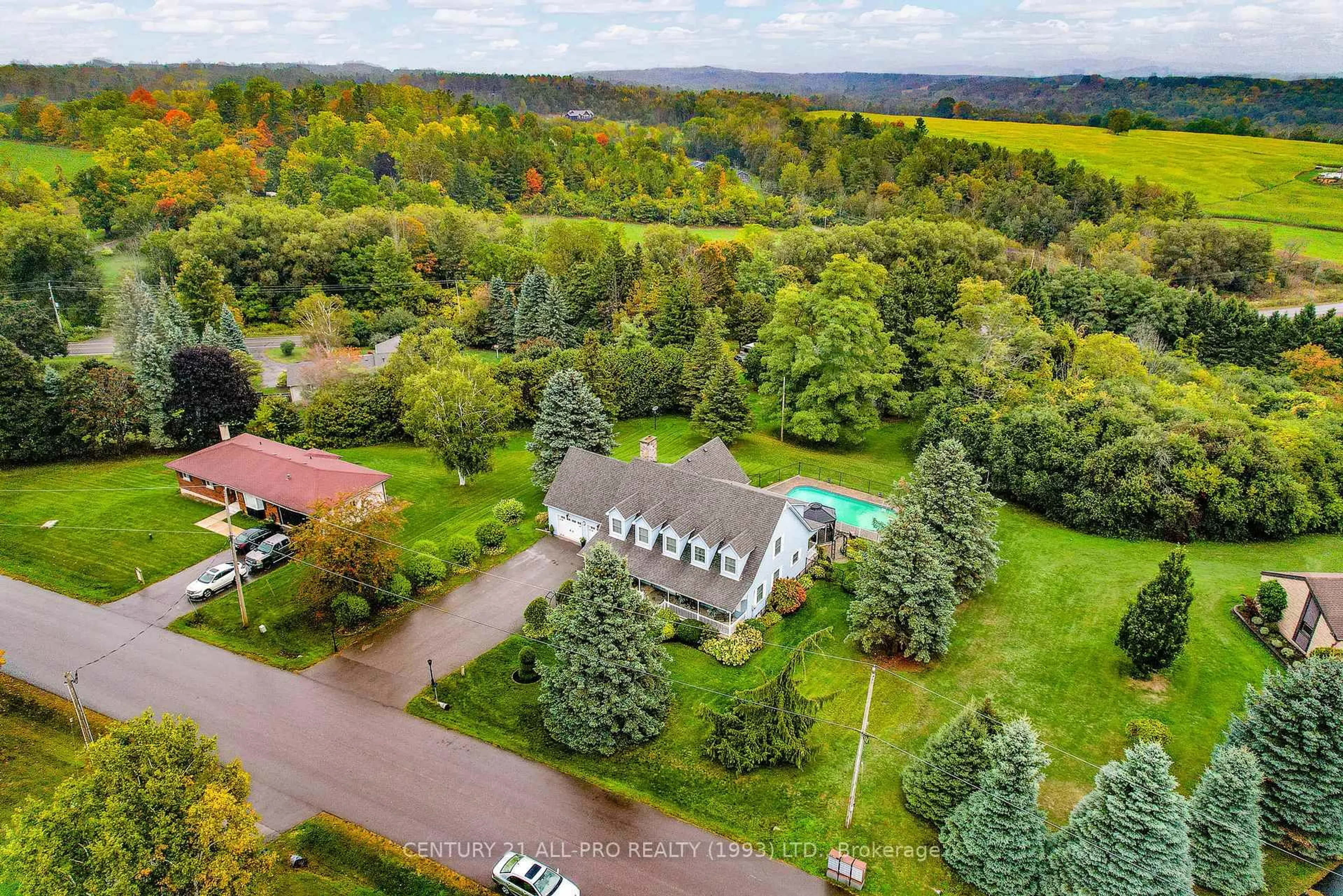 A pic from outside/outdoor area/front of a property/back of a property/a pic from drone, forest/trees view for 17 Forest Hill Drive Cobourg Dr, Hamilton Township Ontario K9A 4J9