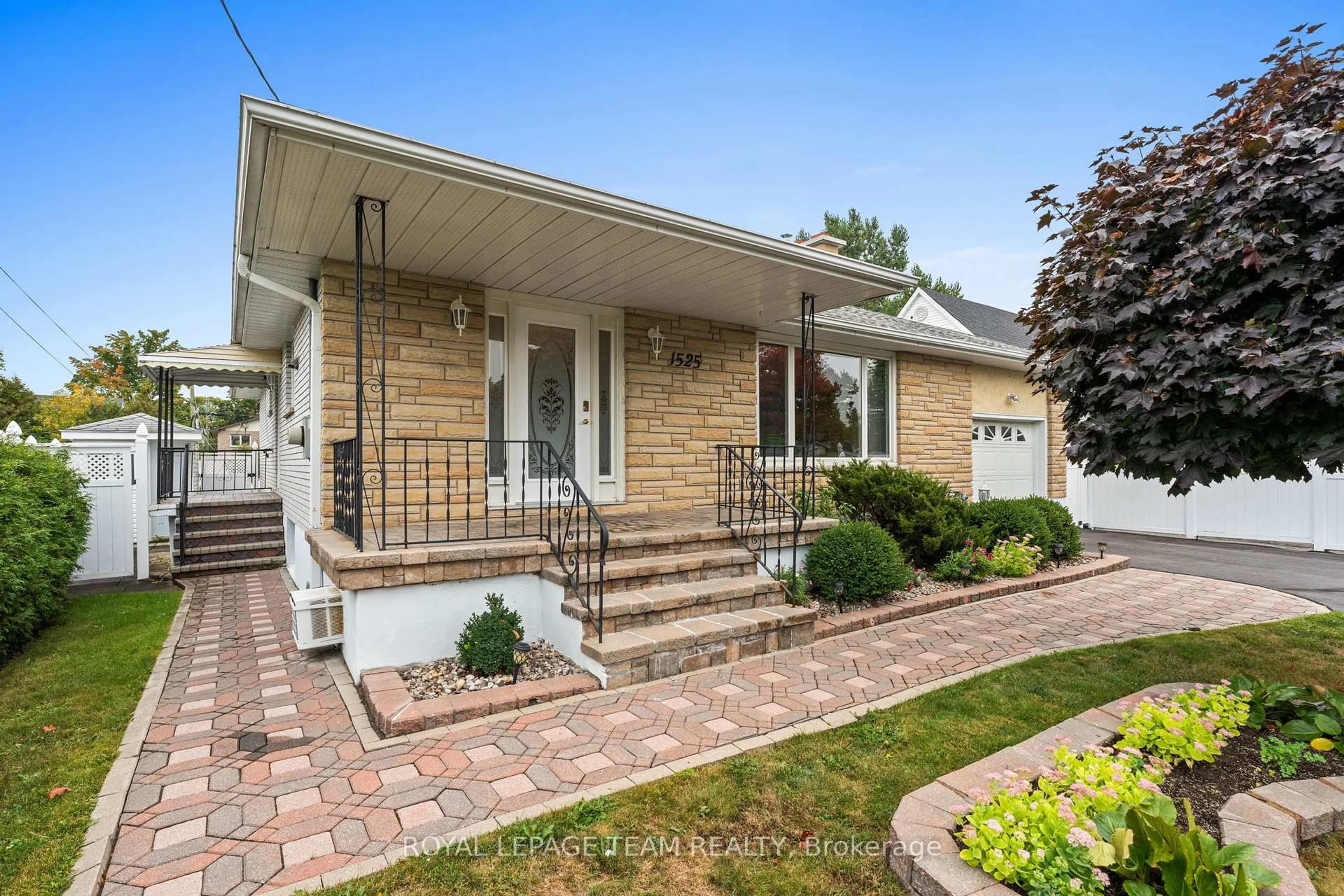 Home with brick exterior material, street for 1525 Valmarie Ave, Ottawa Ontario K2C 1V7