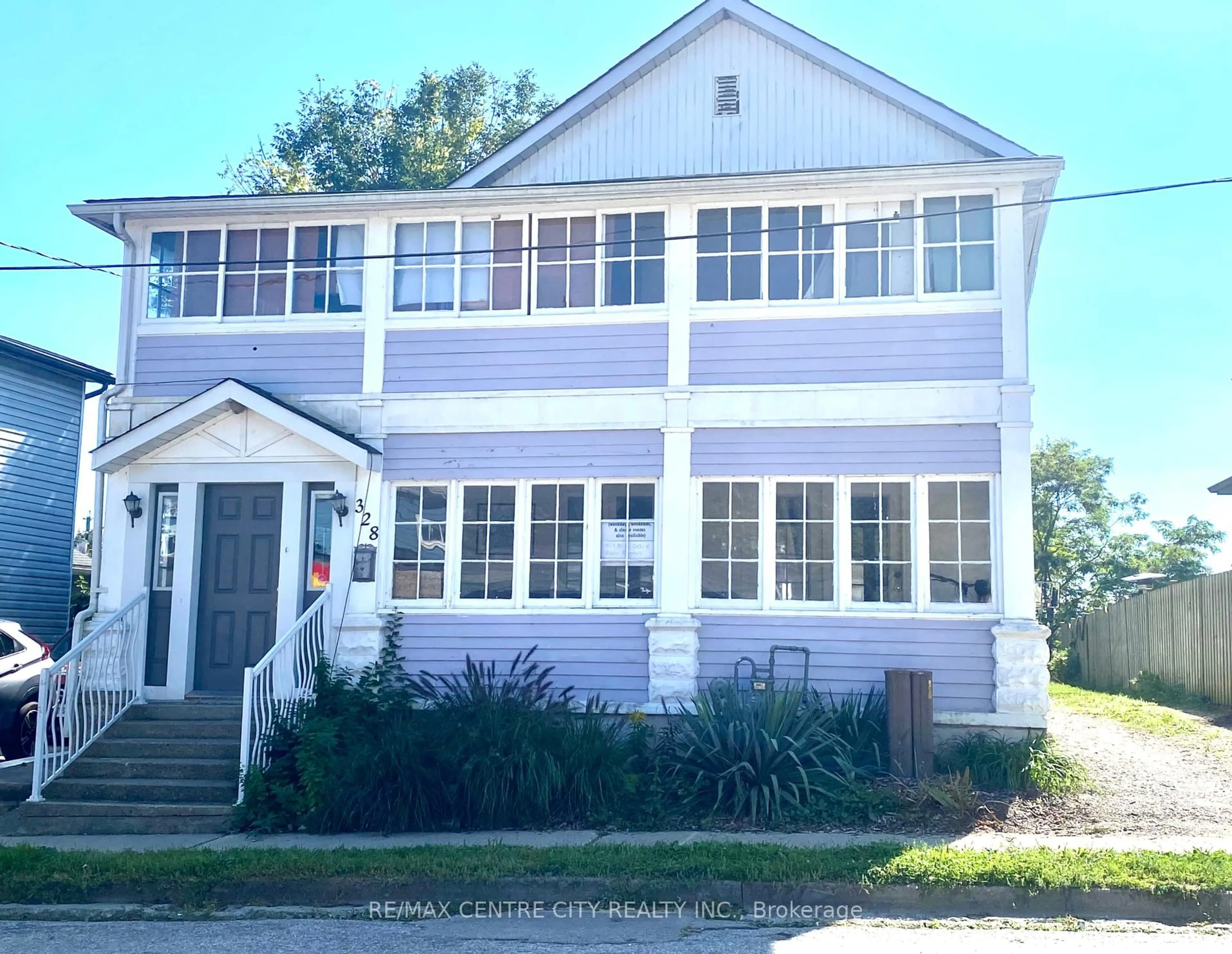 Home with vinyl exterior material, street for 328 Erie St, Central Elgin Ontario N5L 1E3