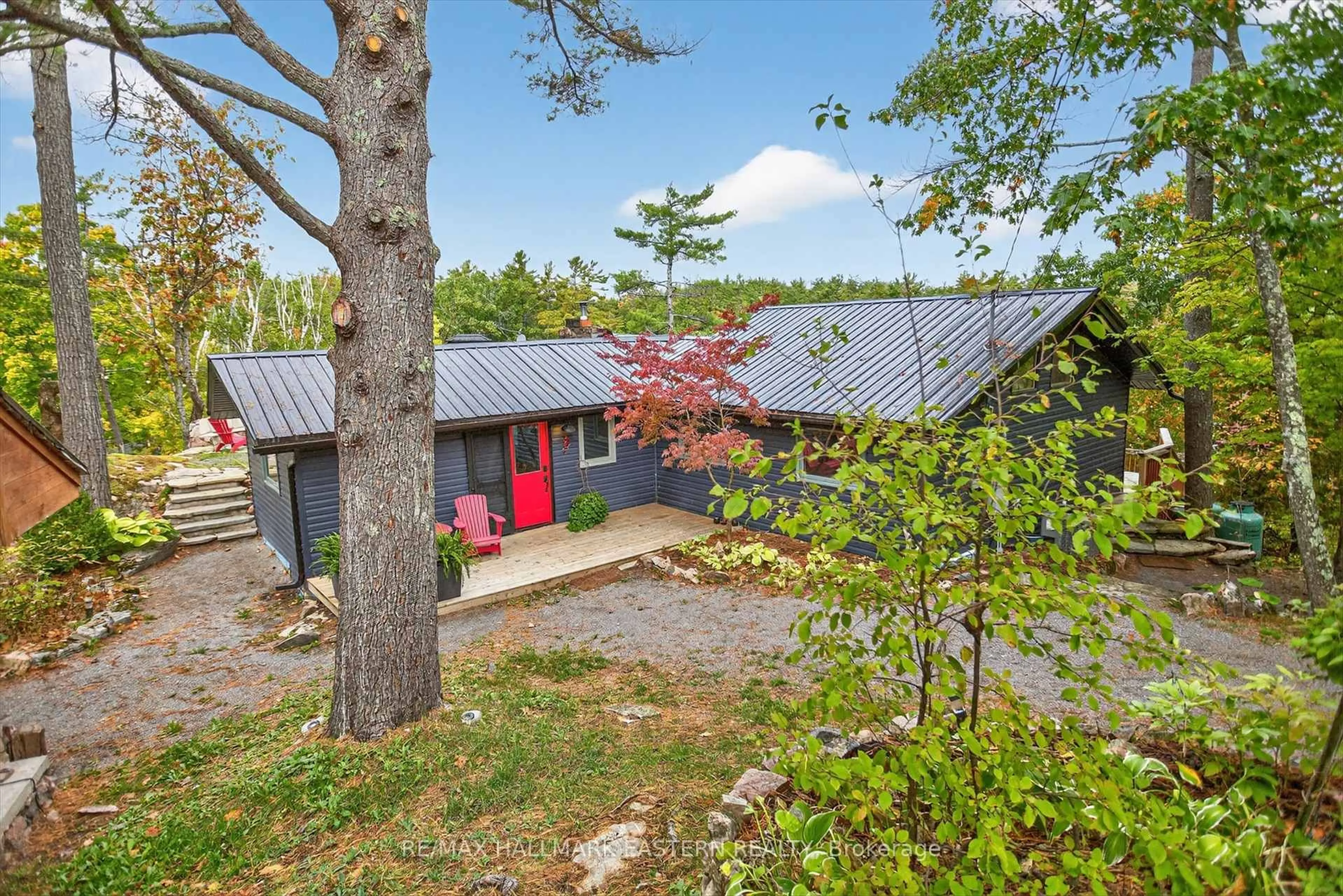 A pic from outside/outdoor area/front of a property/back of a property/a pic from drone, street for 2712 Channel View Lane, Selwyn Ontario K0L 2H0