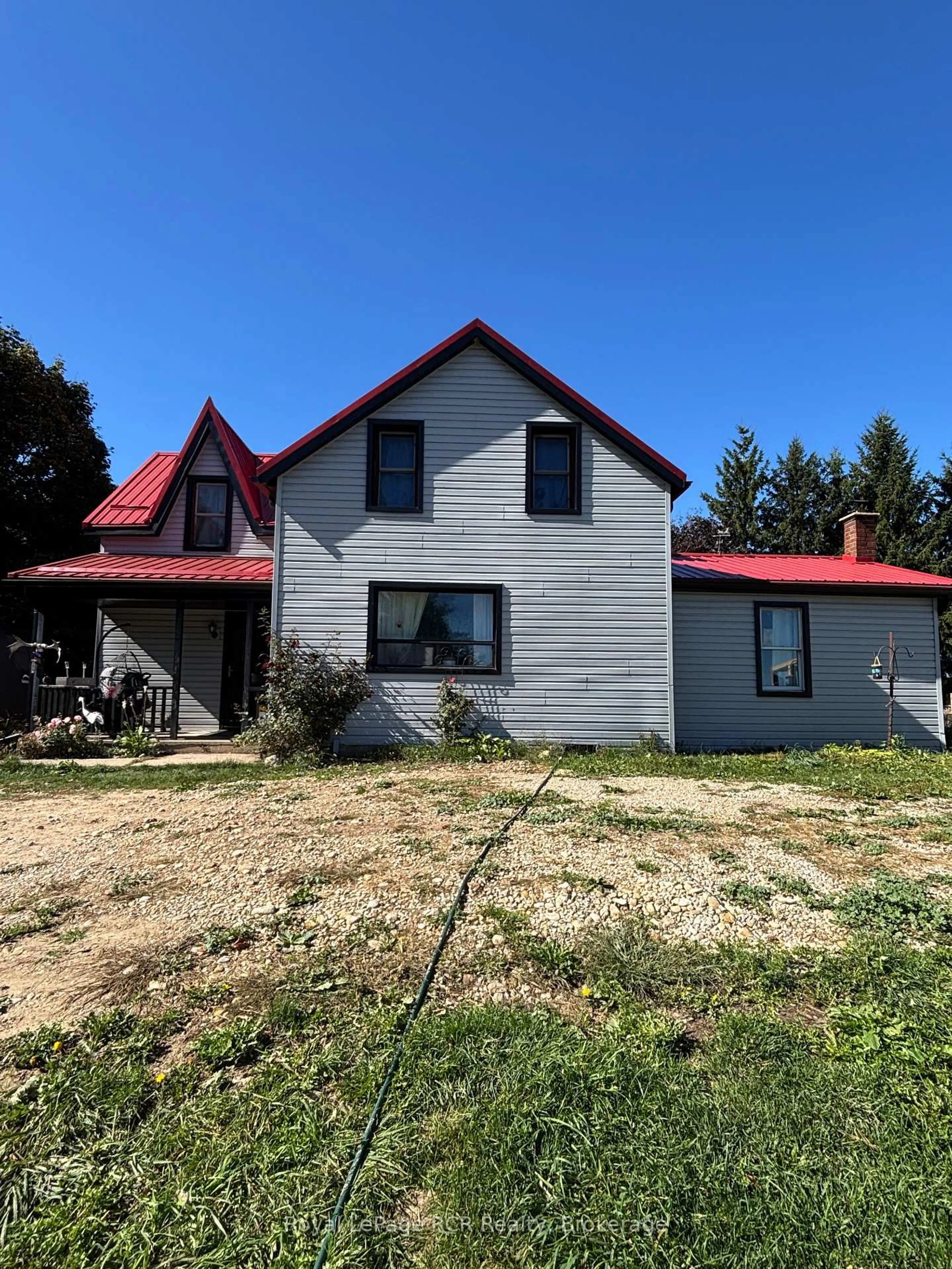 A pic from outside/outdoor area/front of a property/back of a property/a pic from drone, building for 193608 30th Side Rd, Hanover Ontario N4N 3B8