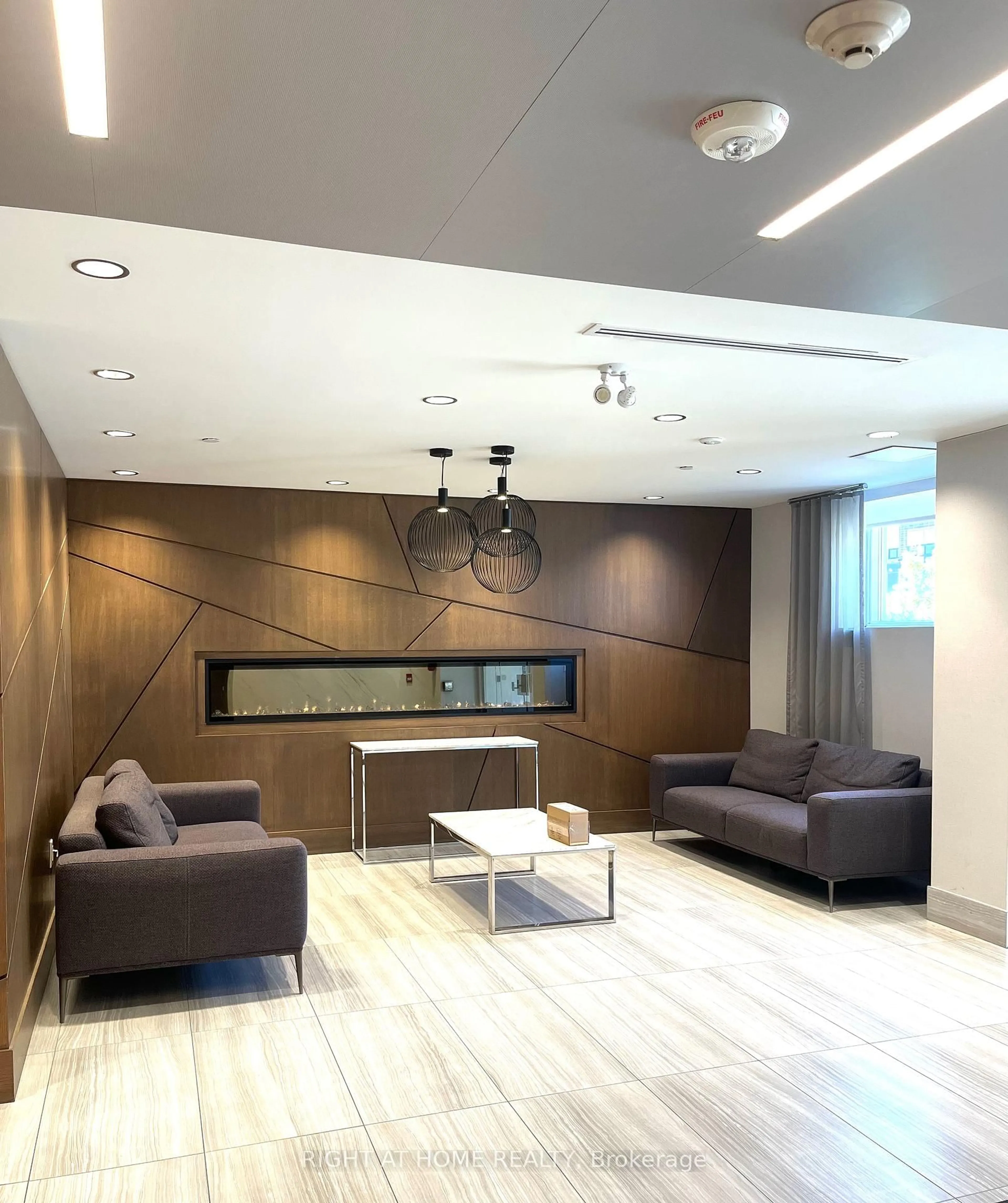Lobby for 16 Markle Cres #214, Hamilton Ontario L9G 3K9