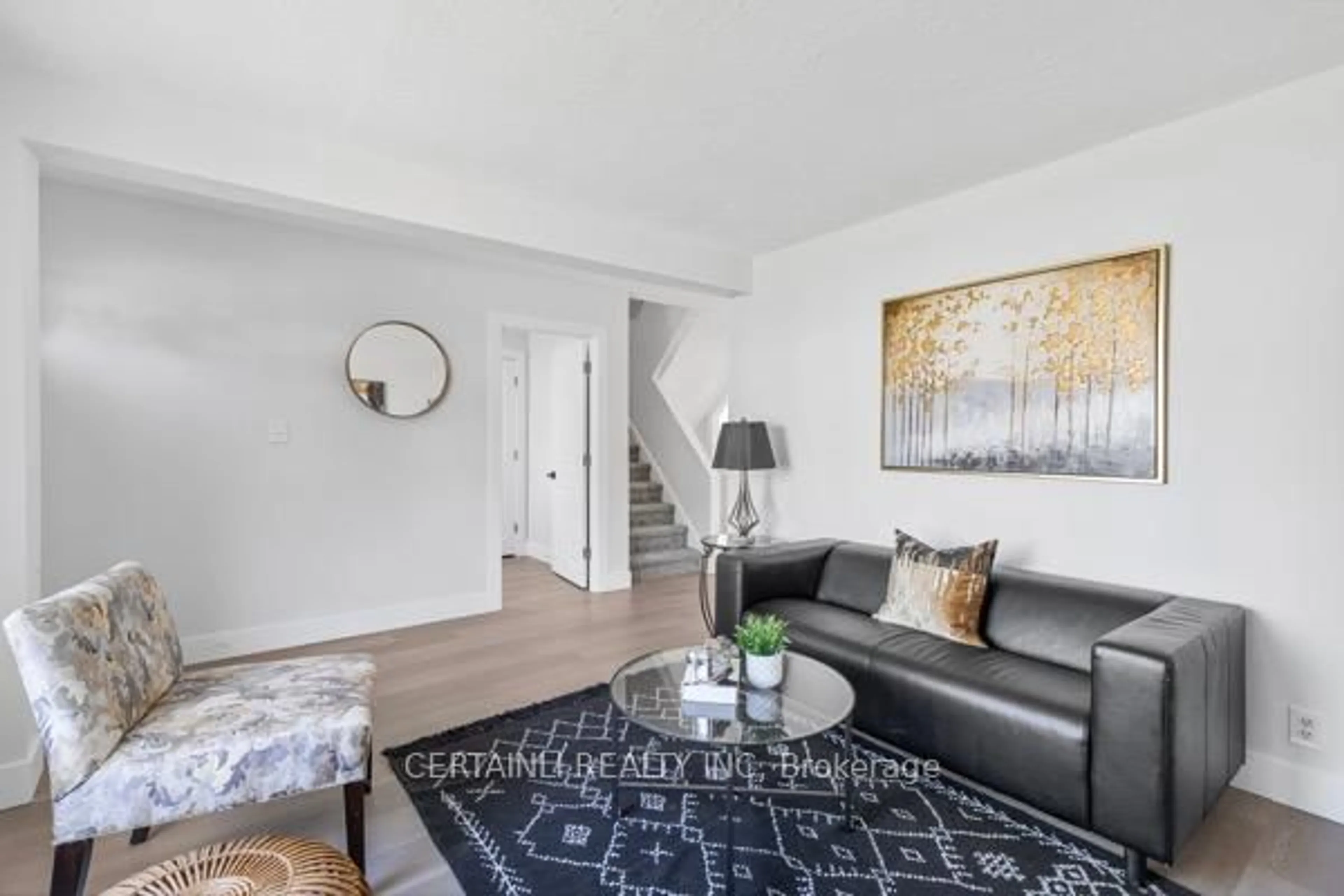 Living room with furniture, unknown for 205 East 26th St, Hamilton Ontario L8V 3C8