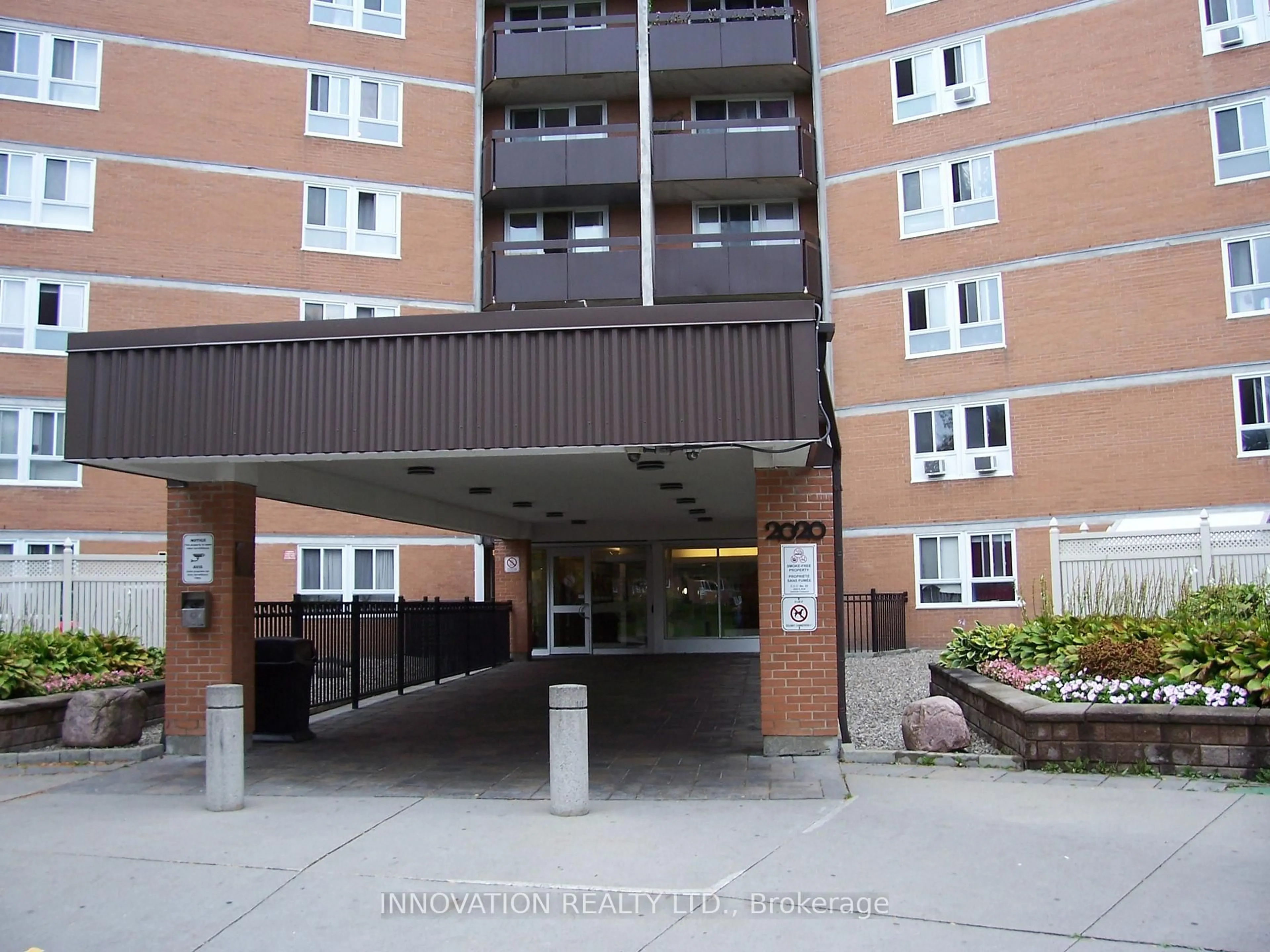 Indoor foyer for 2020 Jasmine Cres #1406, Ottawa Ontario K1J 8K5