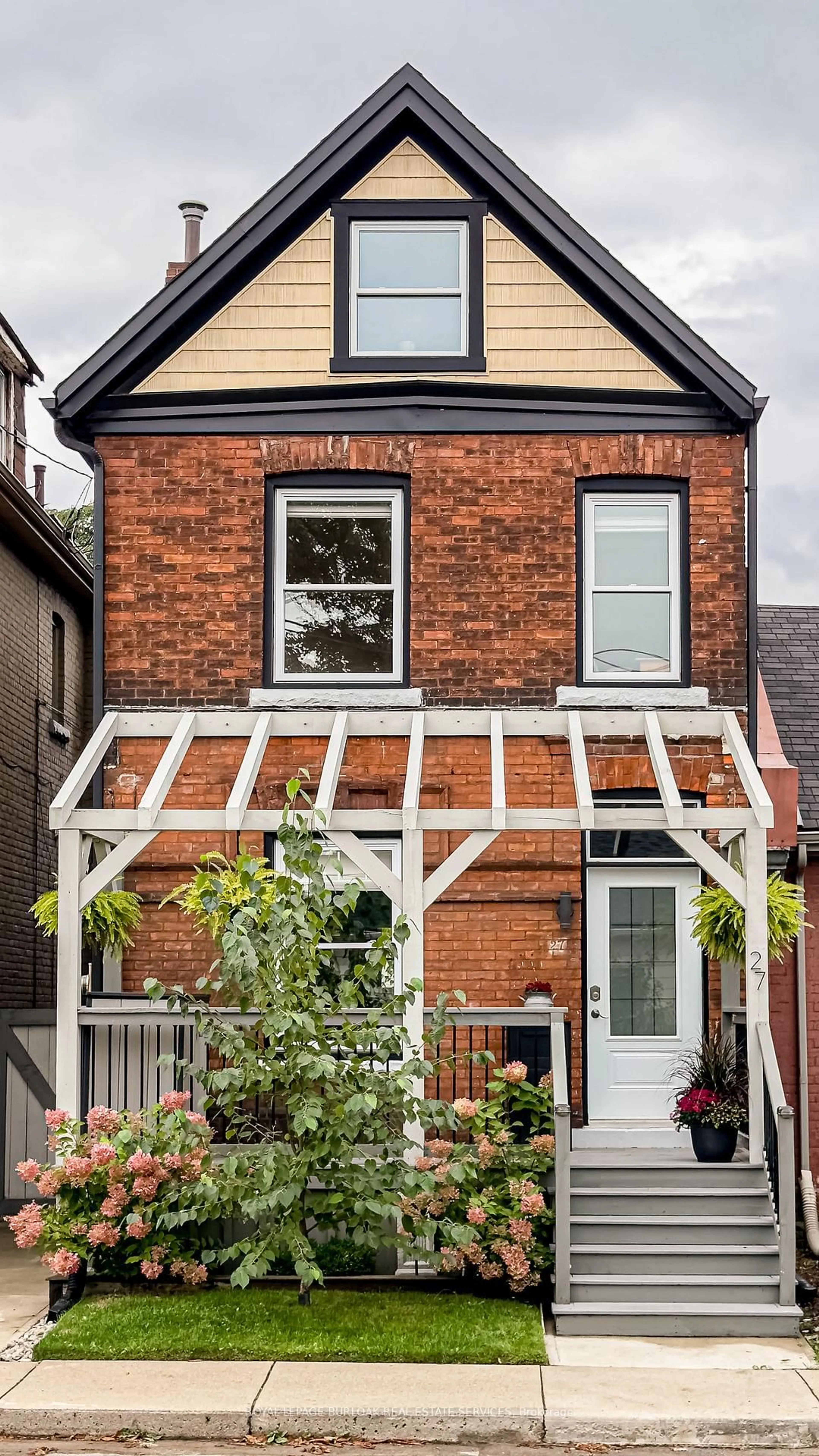 Home with brick exterior material, street for 27 Steven St, Hamilton Ontario L8L 5N4
